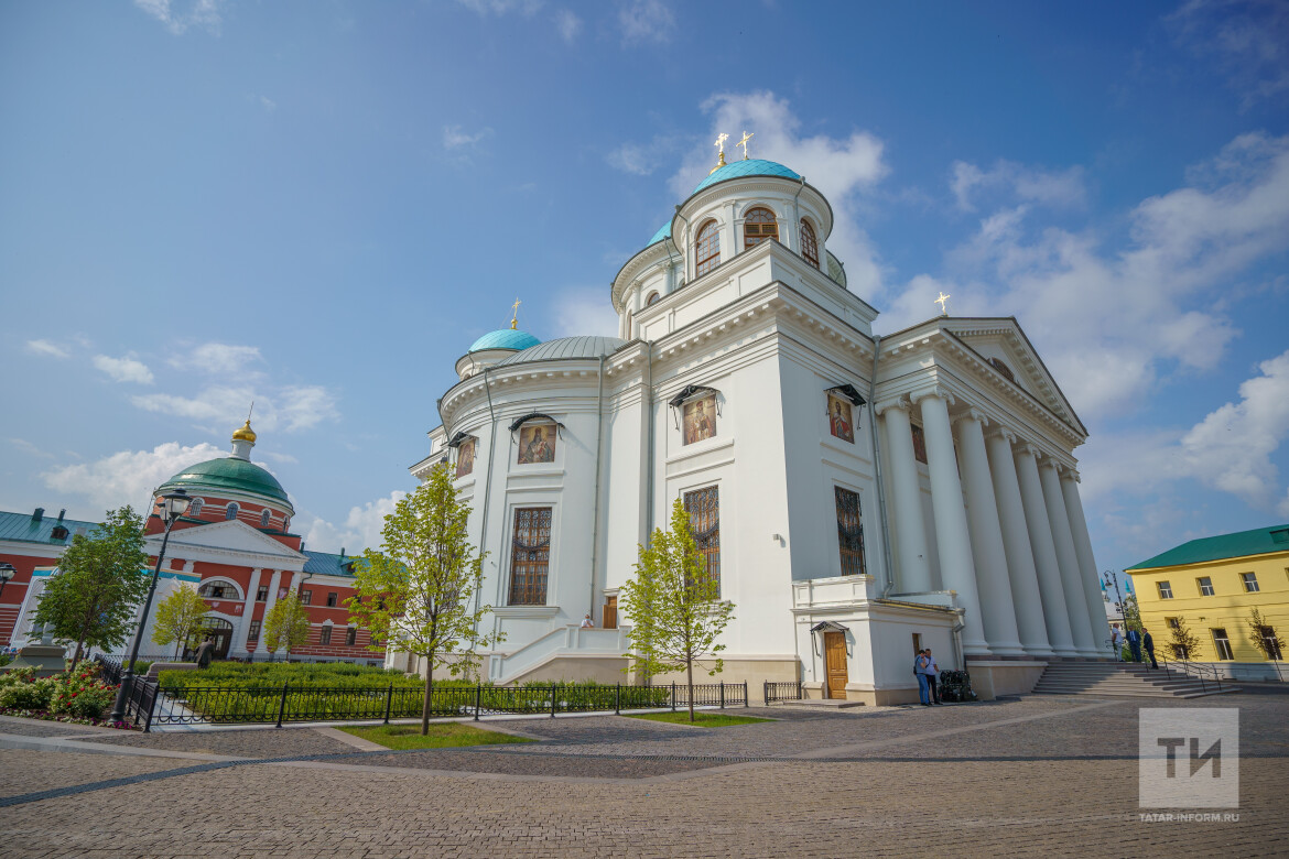 Православные христиане празднуют день Казанской иконы Божией Матери |  21.07.2023 | Заинск - БезФормата