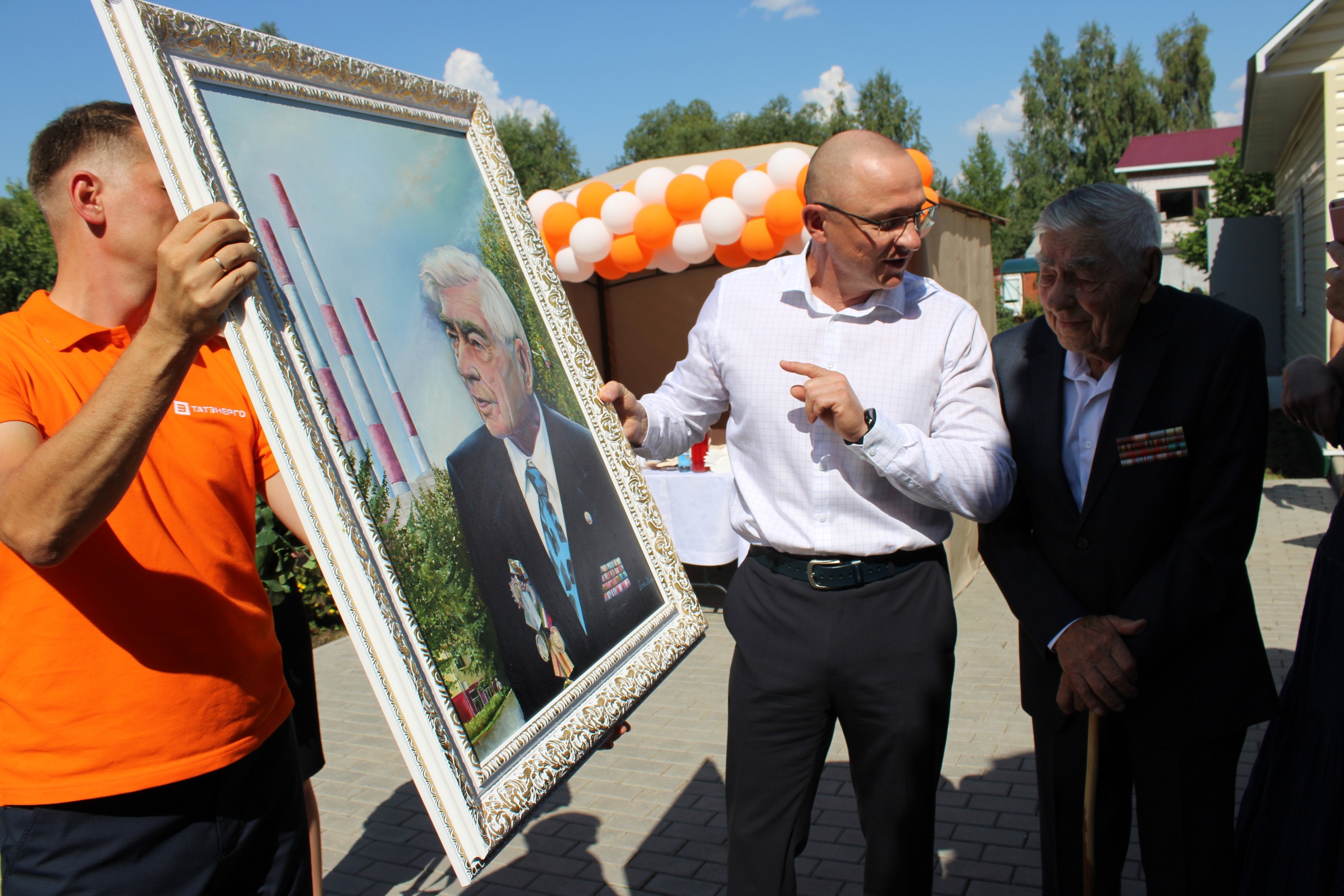 Житель Заинска Леонид Мачтаков отметил вековой юбилей | 18.08.2023 | Заинск  - БезФормата