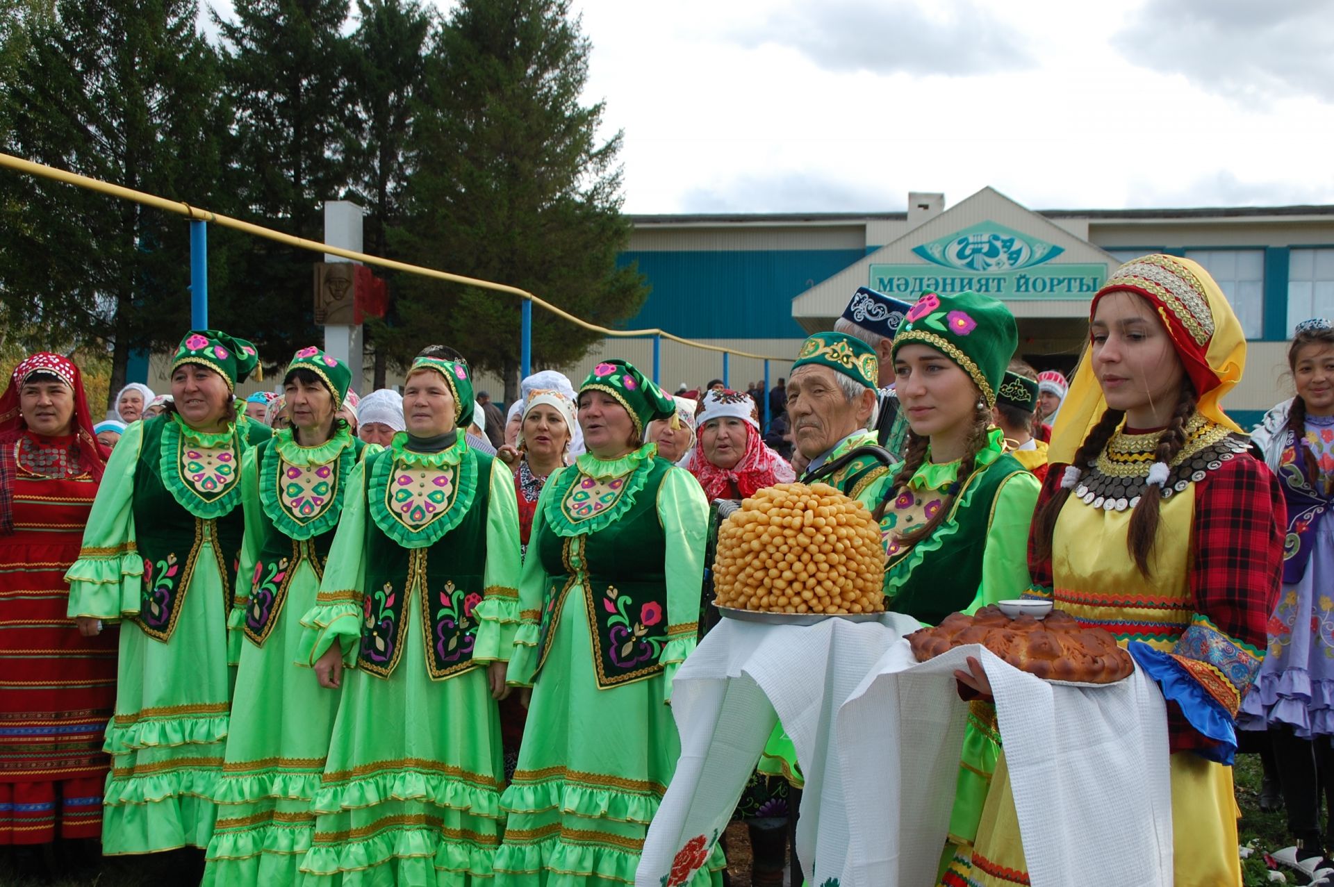 «Ак калфак» – союз татарских женщин