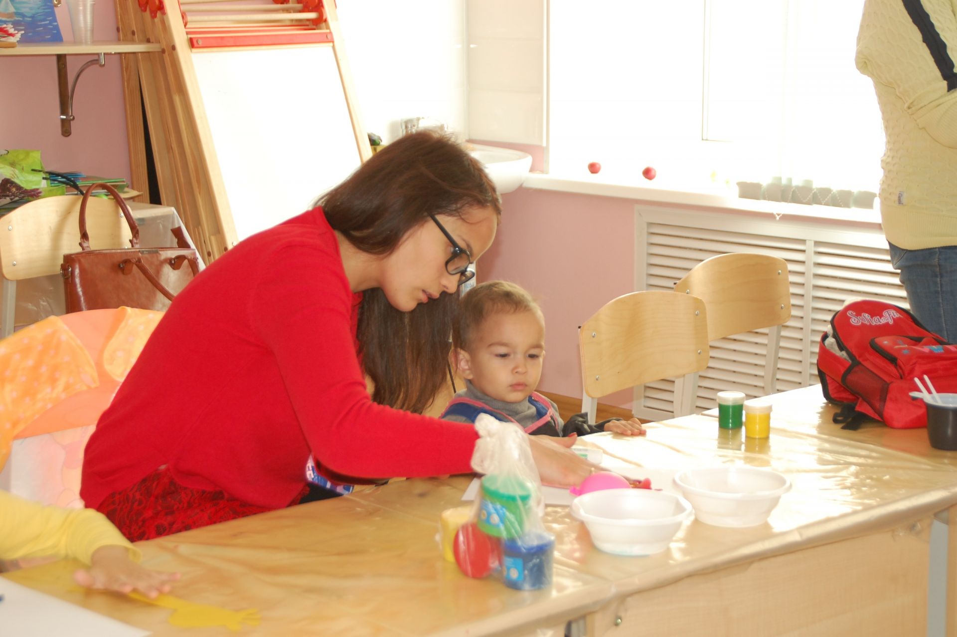 Заинские дети учатся рисовать с пеленок