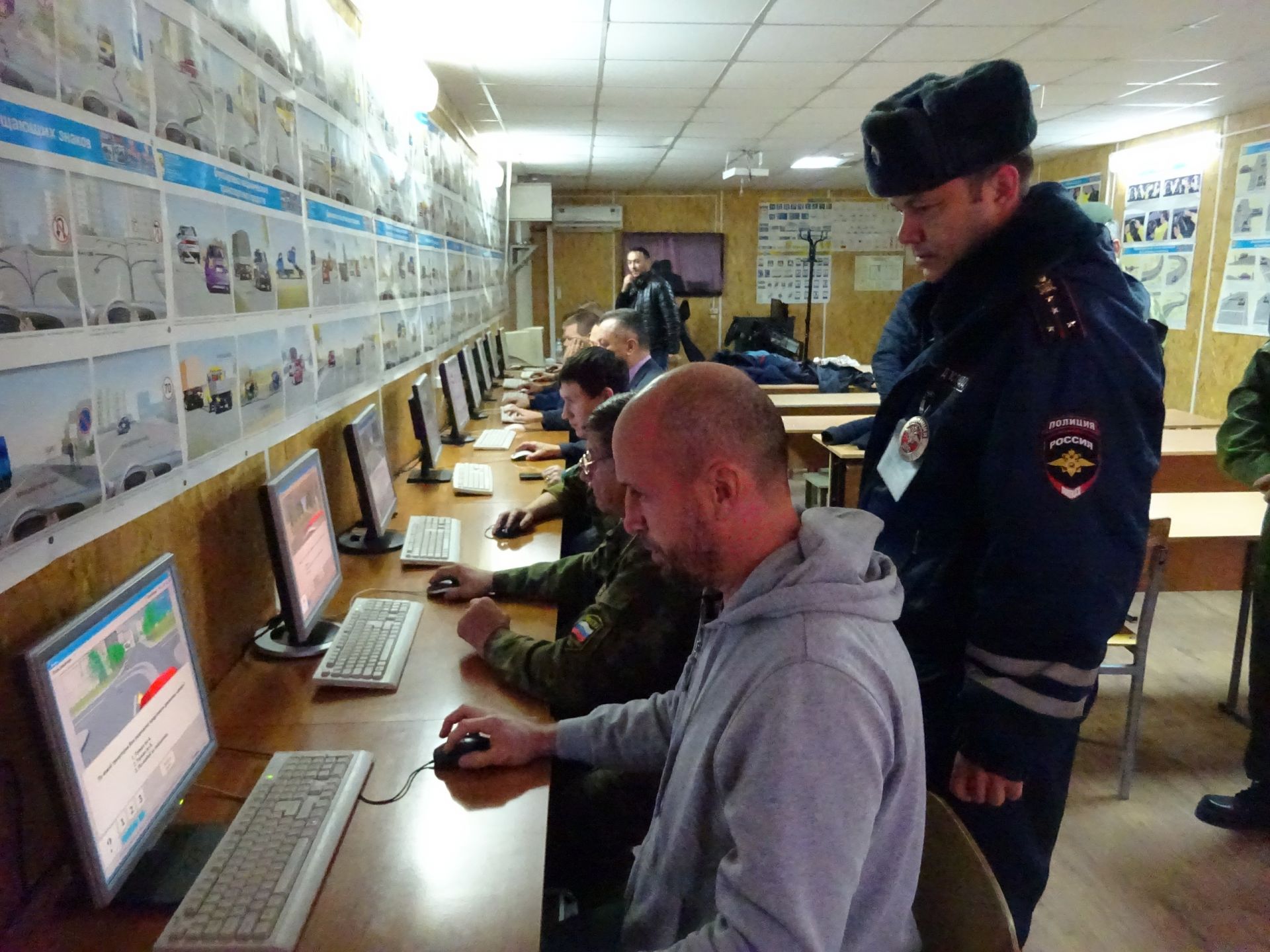 Конкурс «Автомногоборье»  собрал ветеранов военной службы
