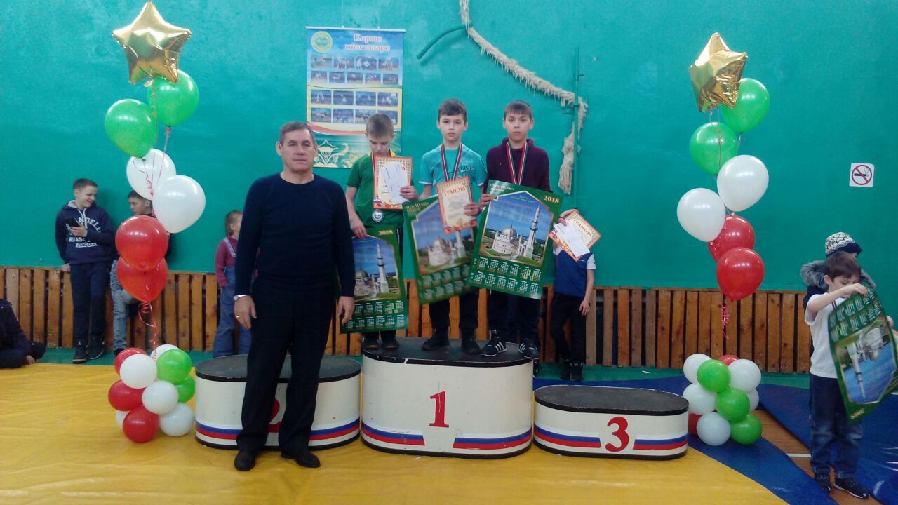 В Заинске прошел XXI Открытый республиканский турнир по көрәш “Аксаринские батыры”