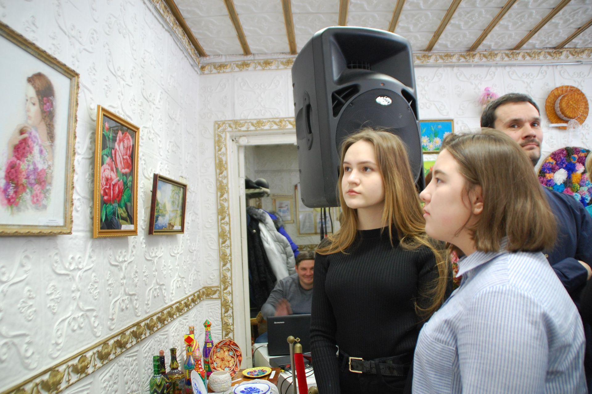 В Заинске открылась выставка «Камские узоры»