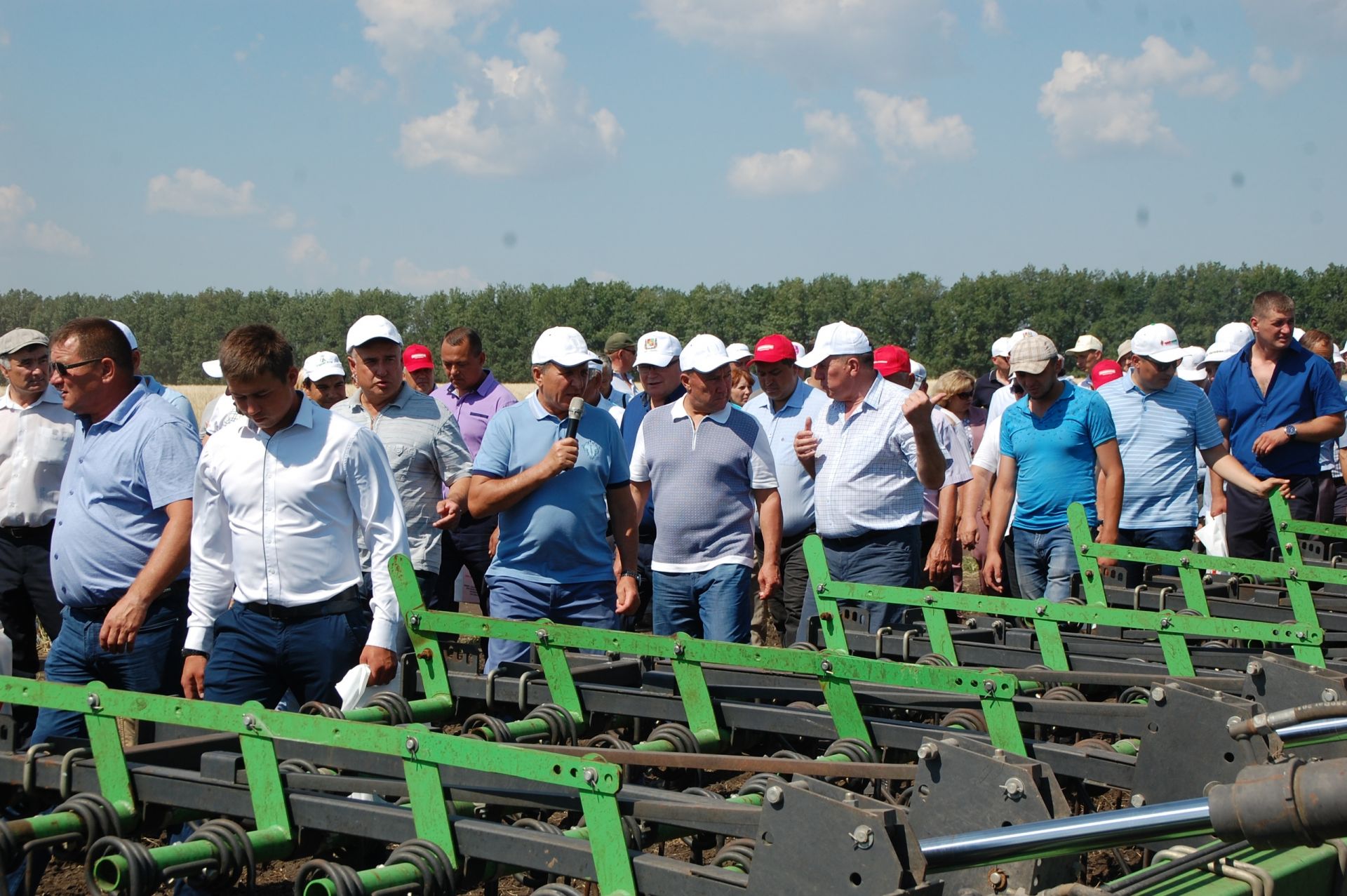 Министр сельского хозяйства Татарстана Марат Ахметов: «Заинцы в лидерах по уборке урожая»