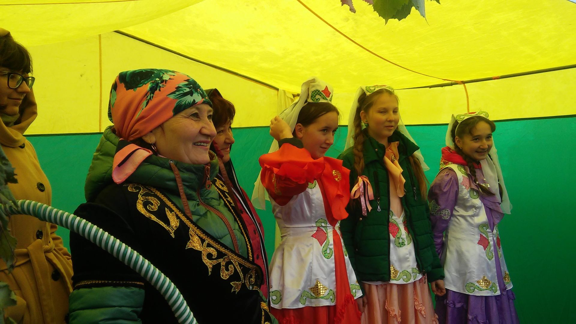 В Заинске прошла школьная сельскохозяйственная ярмарка