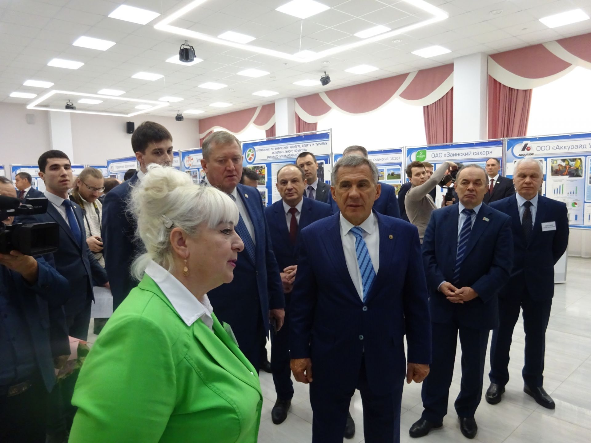 О деятельности заинских предприятий Президенту Татарстана рассказали на выставке
