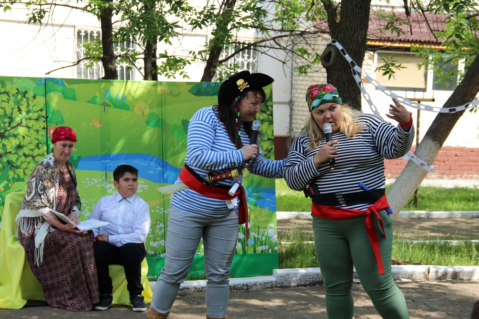 В Заинске организован «зеленый» театр по сказкам Пушкина