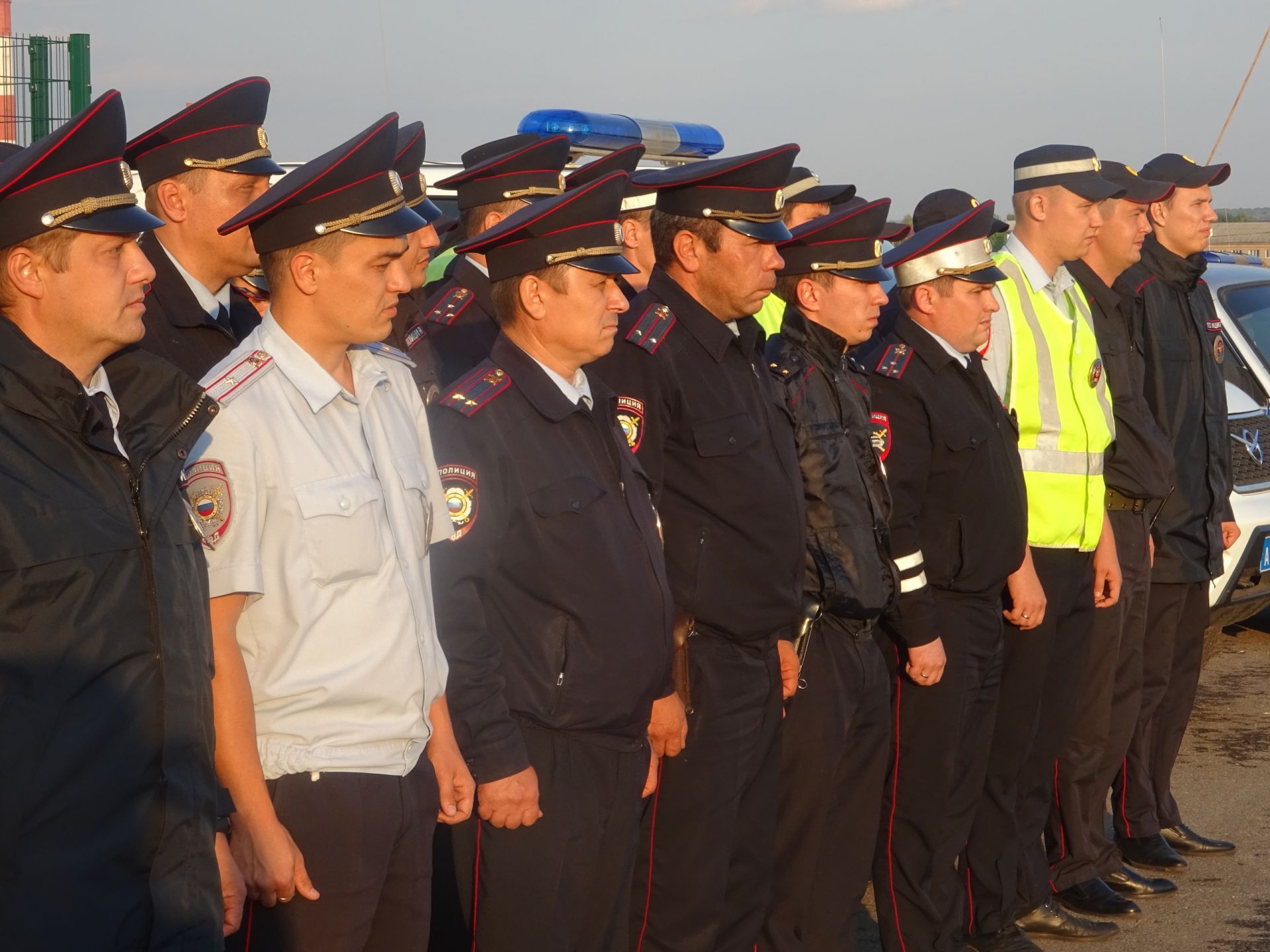 В Заинске состоялся гарнизонный развод нарядов полиции на службу по охране общественного порядка и безопасности