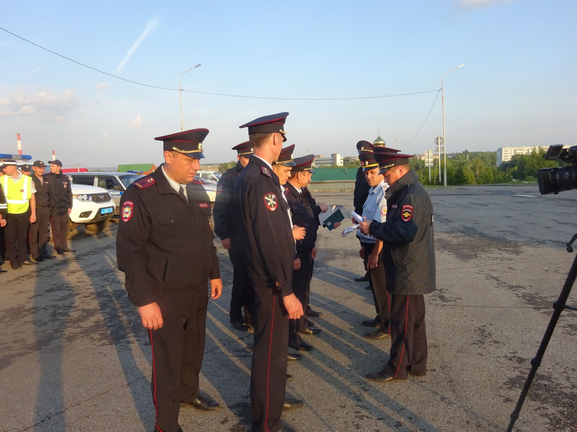 В Заинске состоялся гарнизонный развод нарядов полиции на службу по охране общественного порядка и безопасности