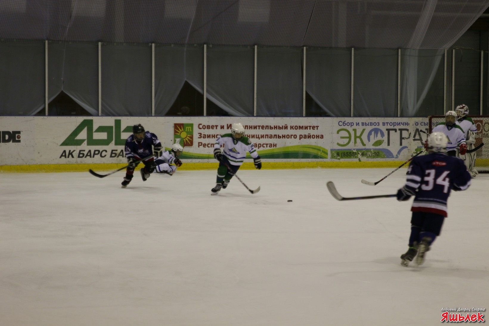 В Заинске состоялось торжественное открытие турнира по хоккею на приз Евгения Давыдова
