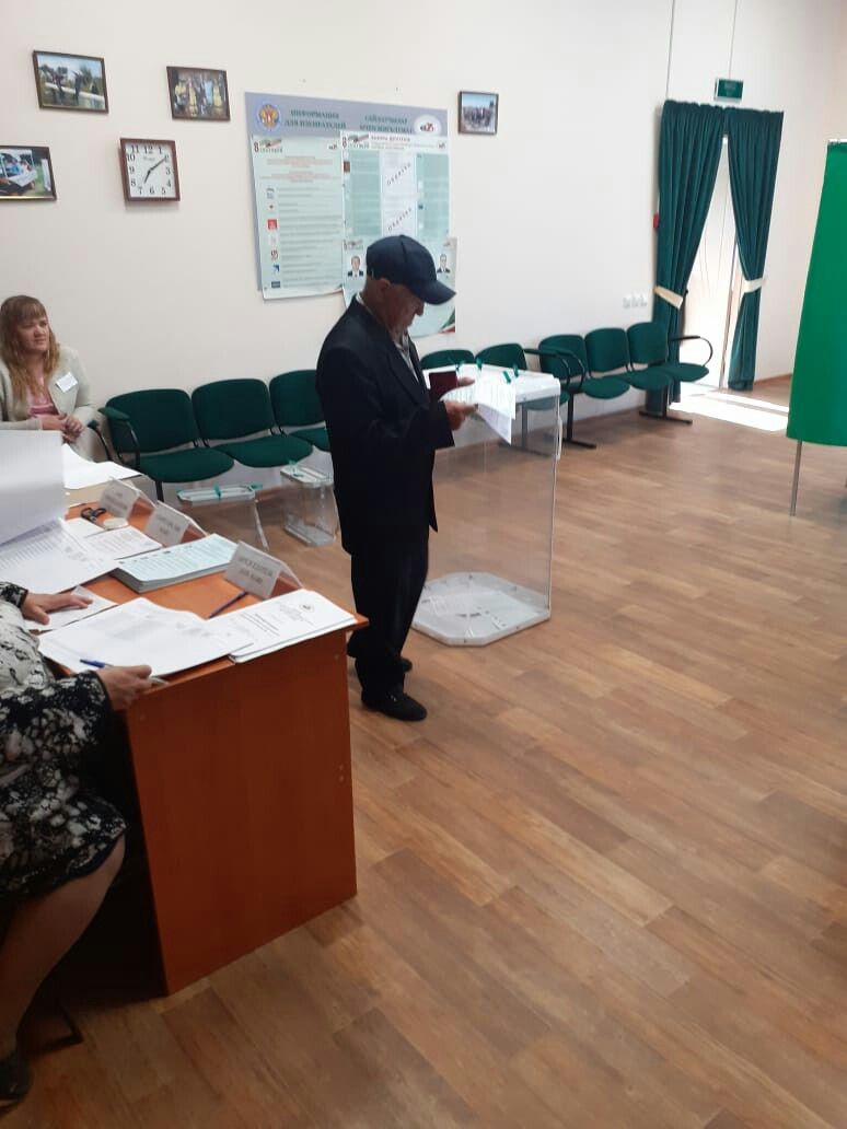 Старожилы села Поповка голосуют за мирное будущее