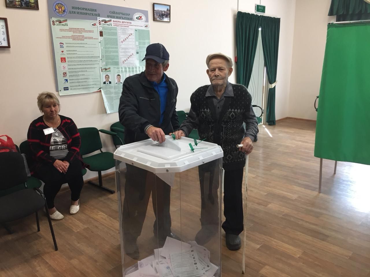 Старожилы села Поповка голосуют за мирное будущее