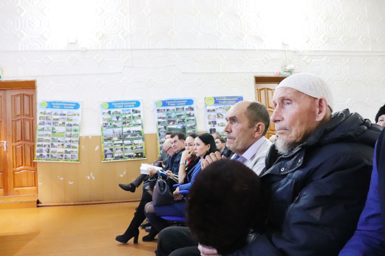 В Заинске продолжаются сходы граждан в сельских поселениях и встречи с трудовыми коллективами.
