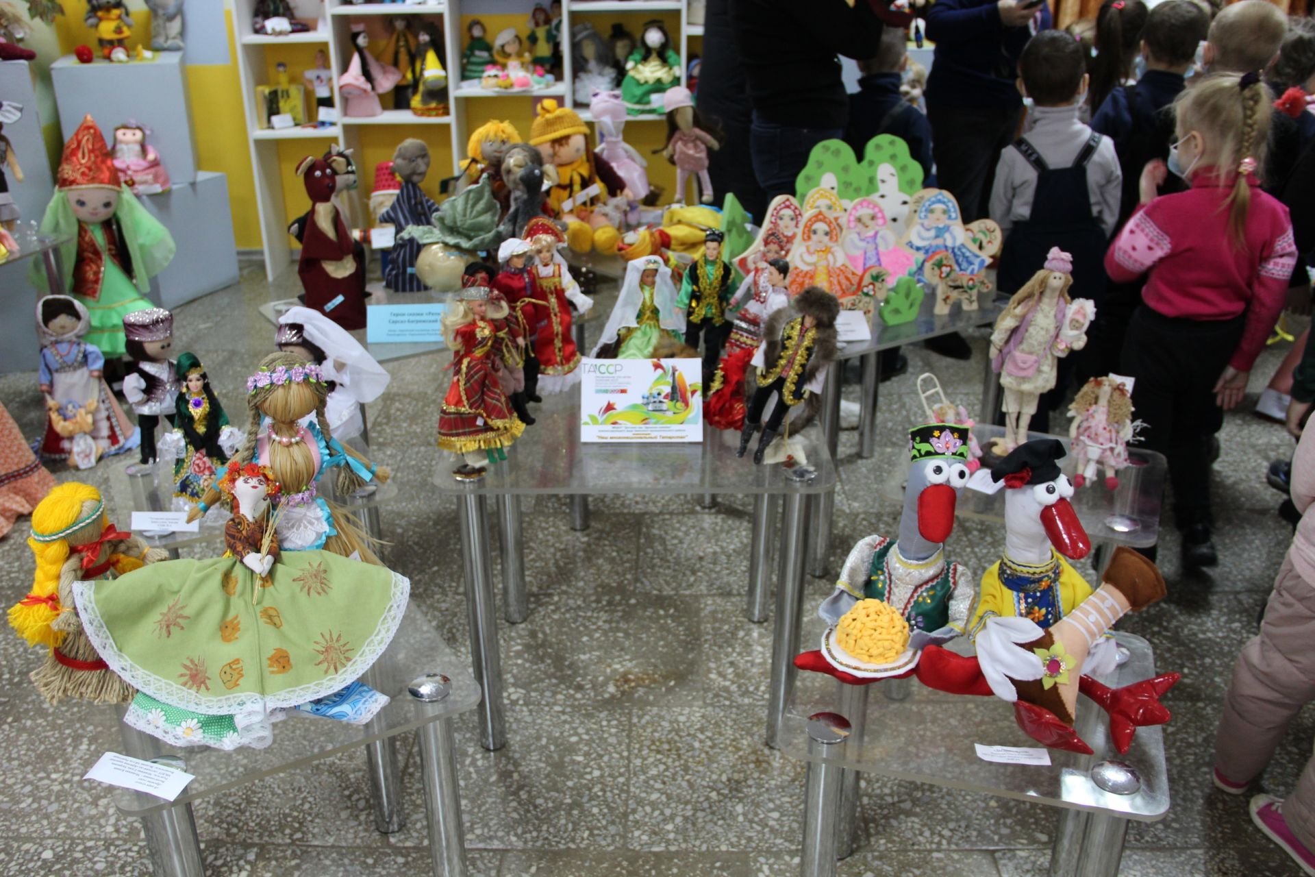 Заинцы изготовили более 250 кукол для районного конкурса