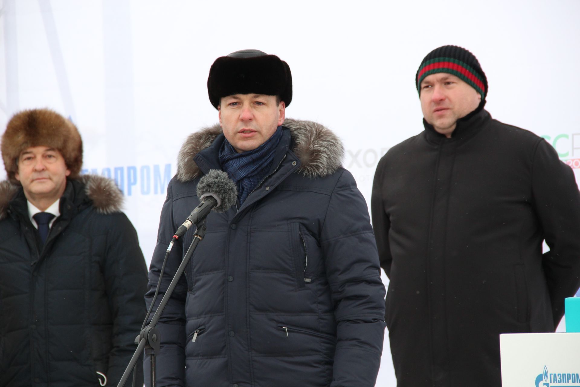 Рустам Минниханов принял участие в открытии автозаправочной газомоторной станции в Заинске