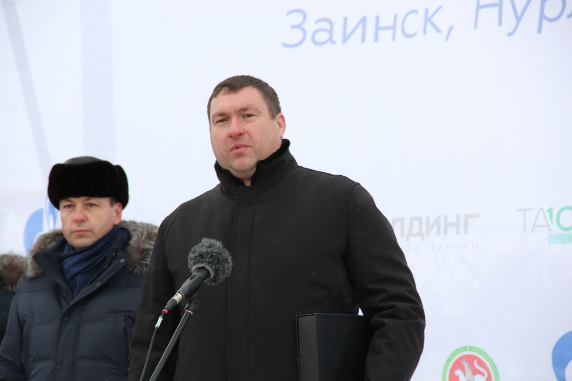Рустам Минниханов принял участие в открытии автозаправочной газомоторной станции в Заинске