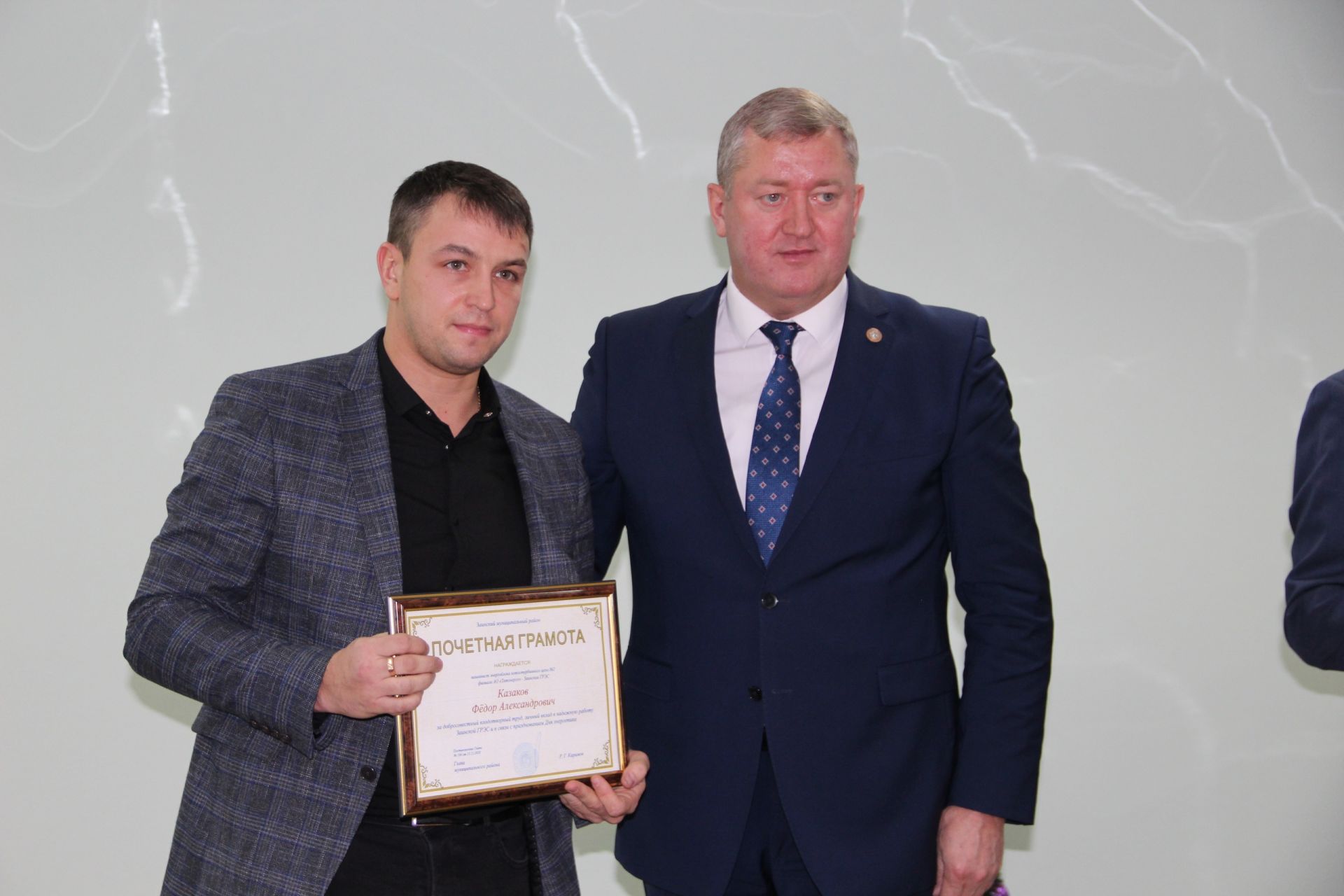 Глава района Разиф Каримов поздравил заинцев с Днем энергетика