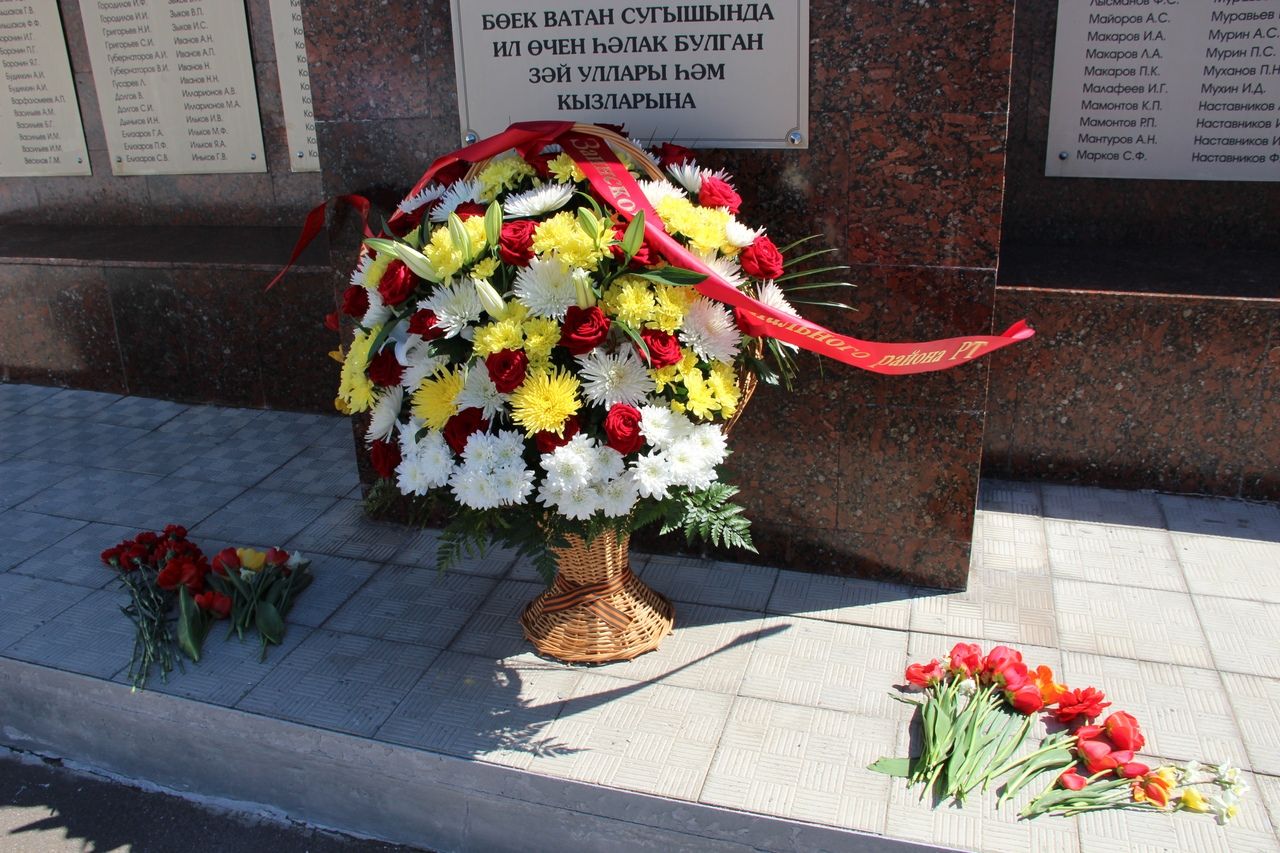 В Заинске-2 память погибших в Великой Отечественной войне почтили минутой молчания