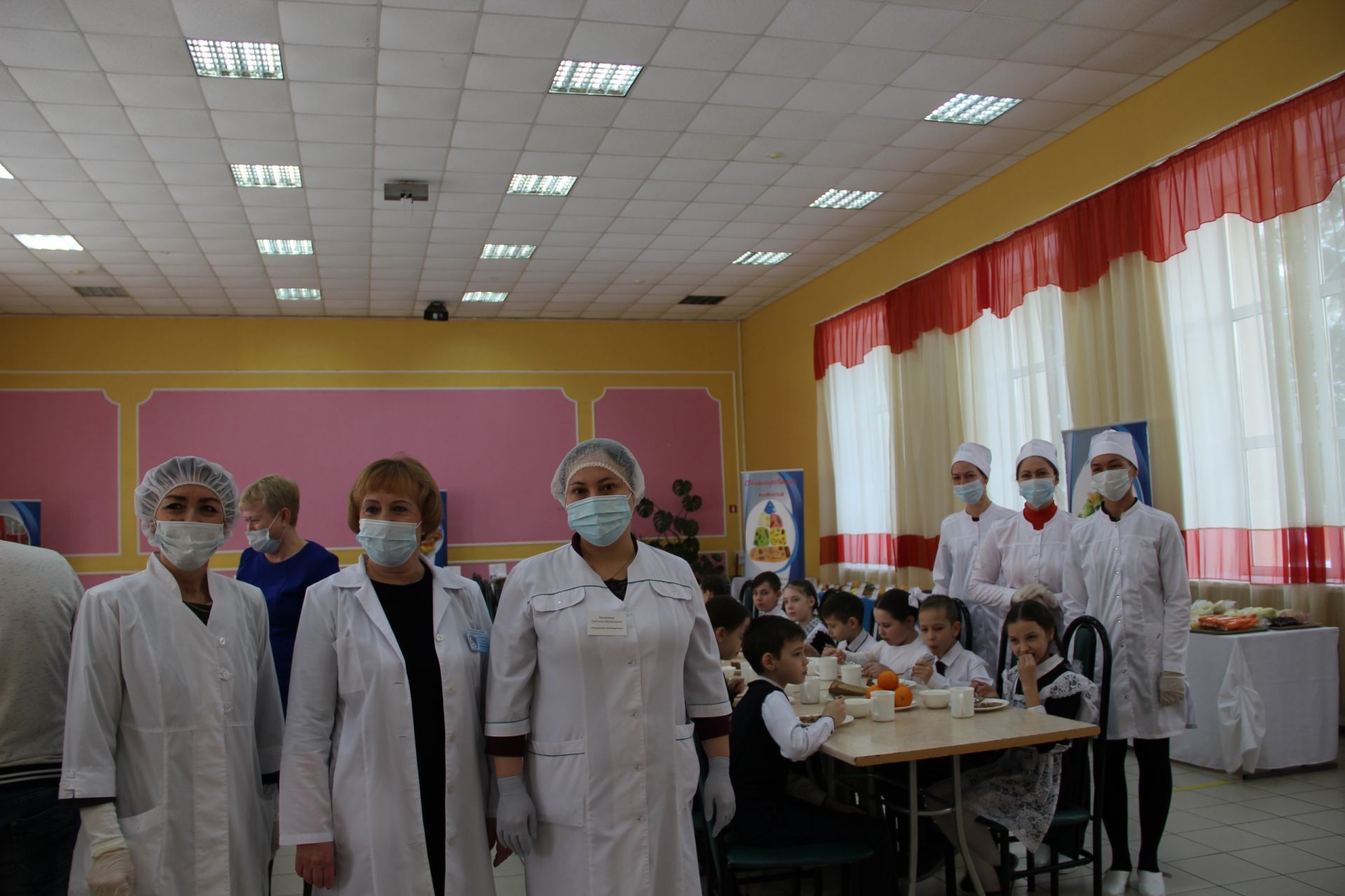 Депутат Госдумы Олег Морозов остался доволен организацией школьного питания в Заинском районе