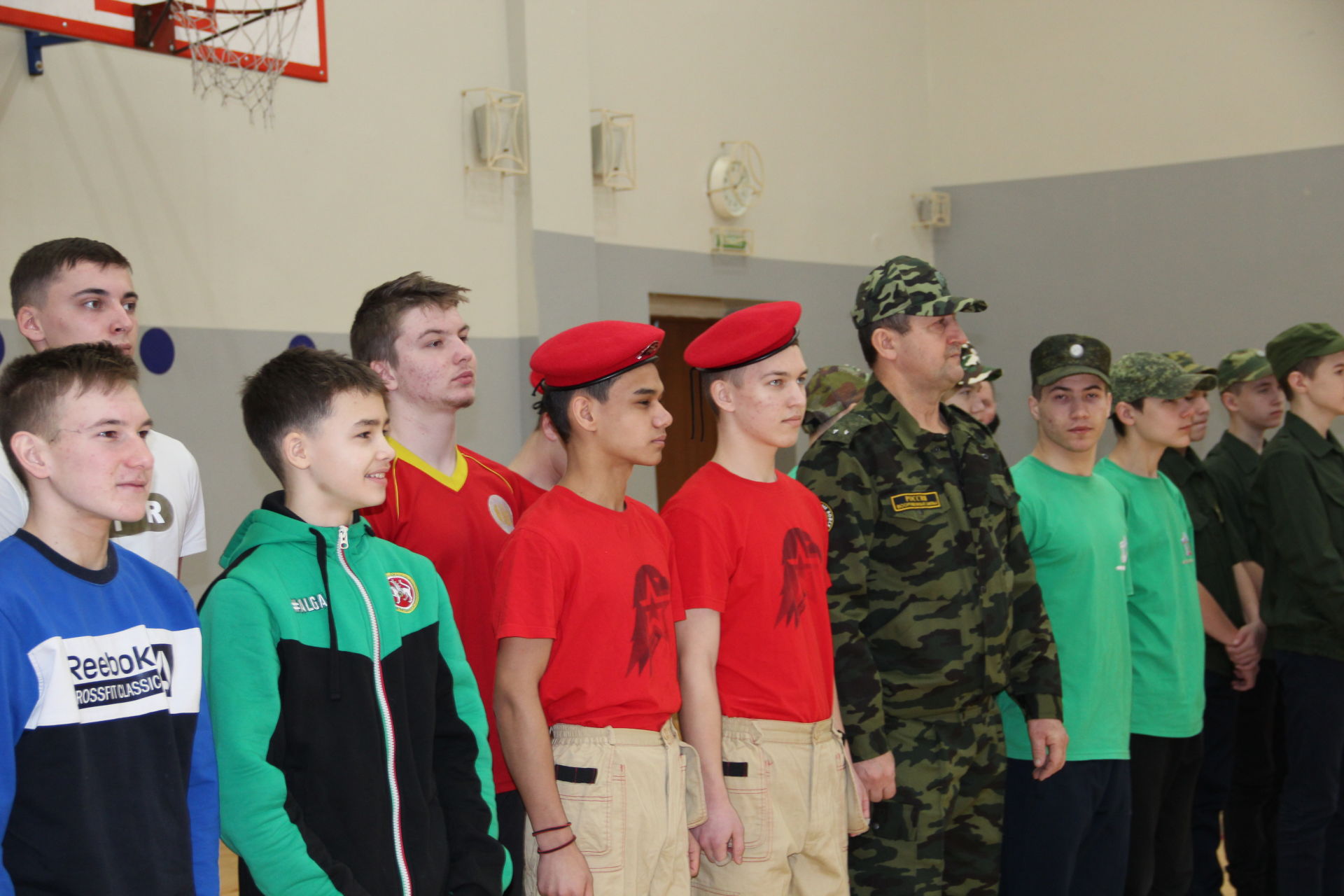 Заинские юноши собрались в школе №7 на конкурс «А ну-ка парни»