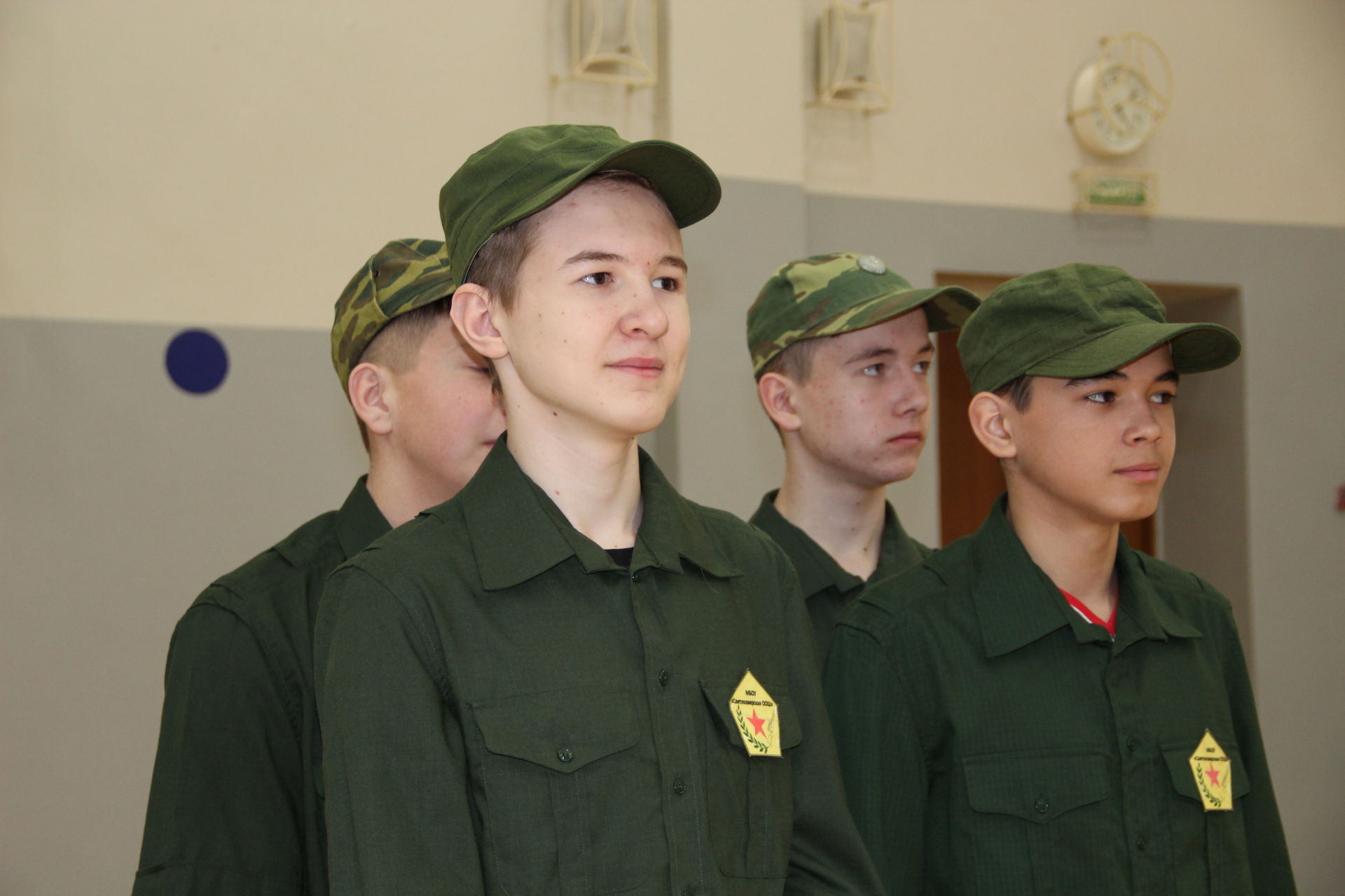 Заинские юноши собрались в школе №7 на конкурс «А ну-ка парни»
