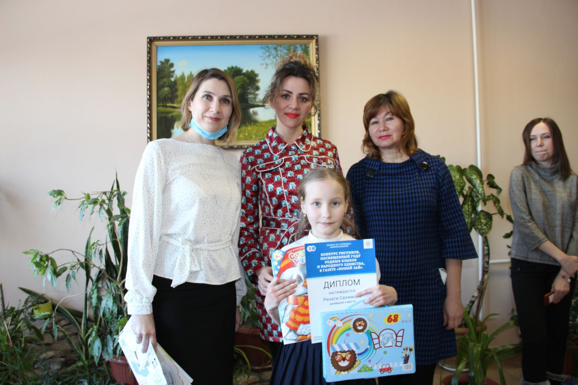 Победители творческого конкурса газеты "Новый Зай" получили свои награды