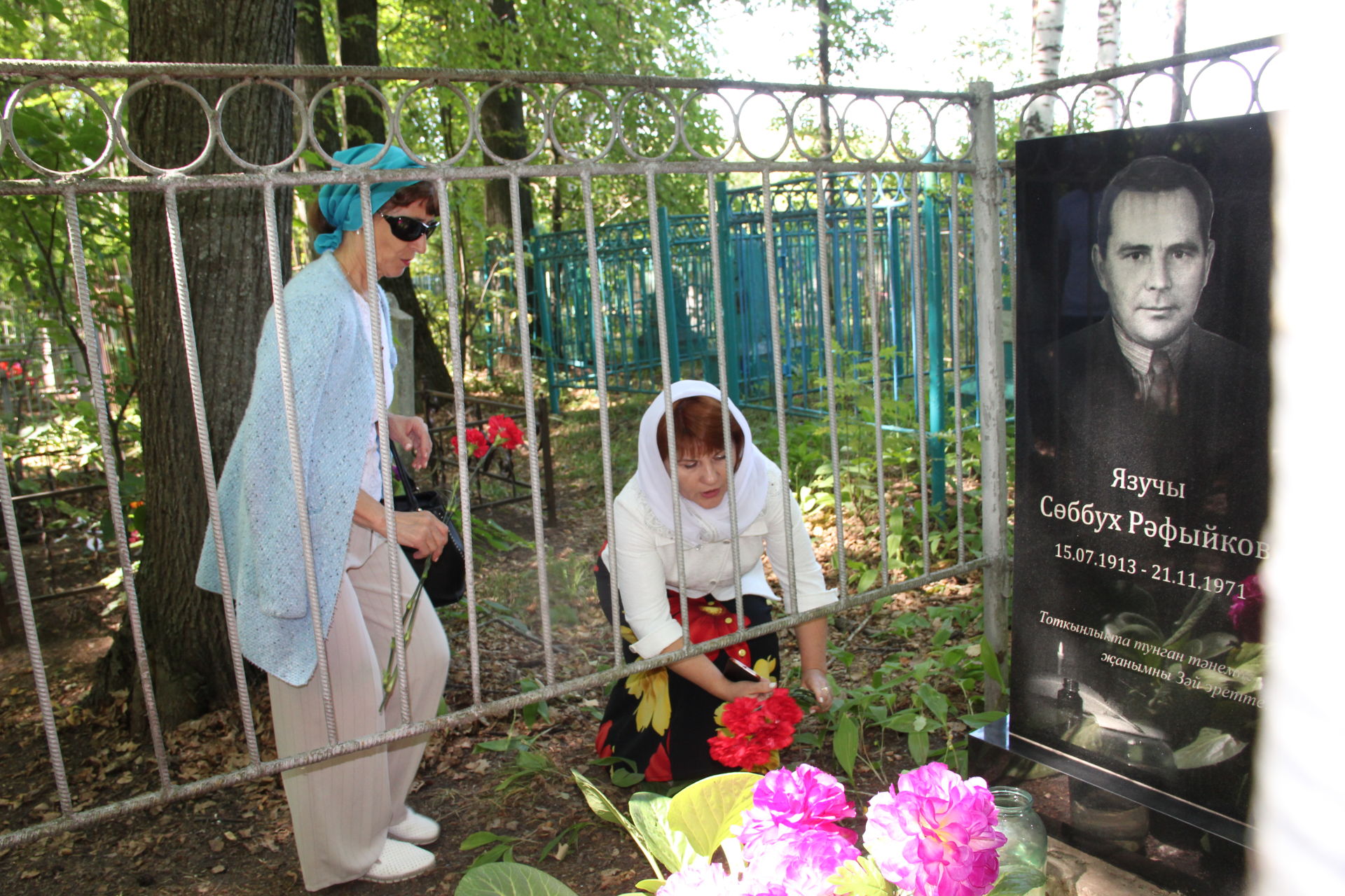 Заинцы почтили память известного писателя Суббуха Рафикова