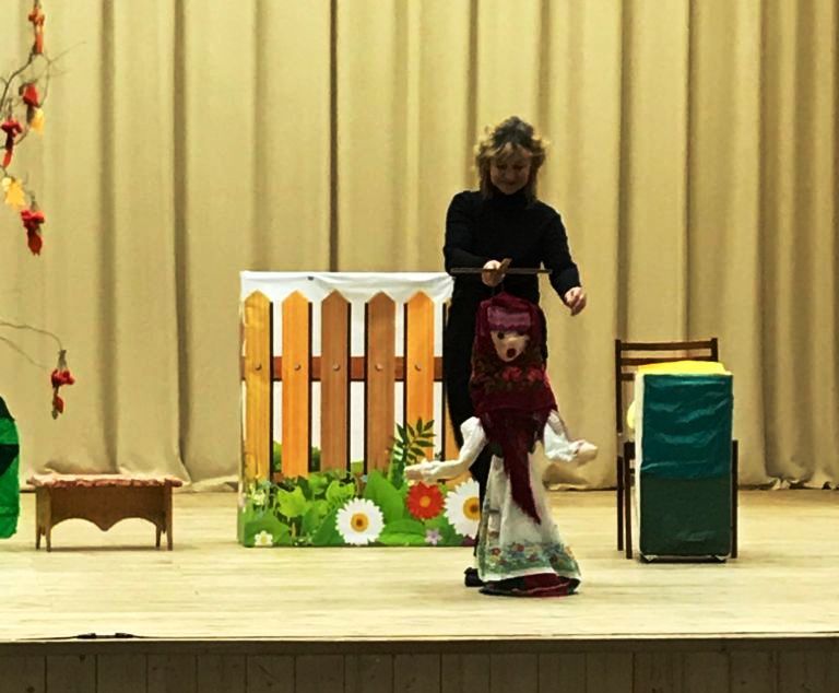 В Заинске состоялся благотворительный показ кукольного театра