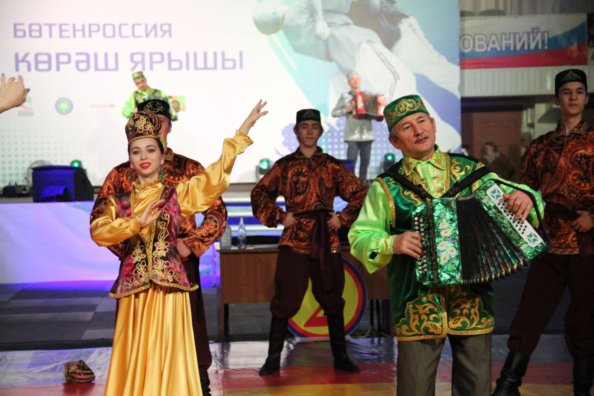 Спортсмены из разных регионов России борются за победу в Заинске