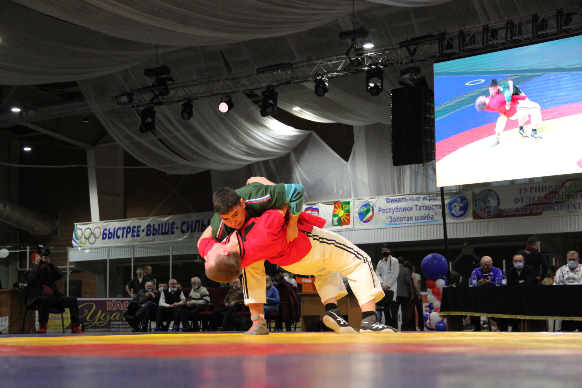 Заинские борцы стали победителями соревнований по корэш памяти Рината Фардиева