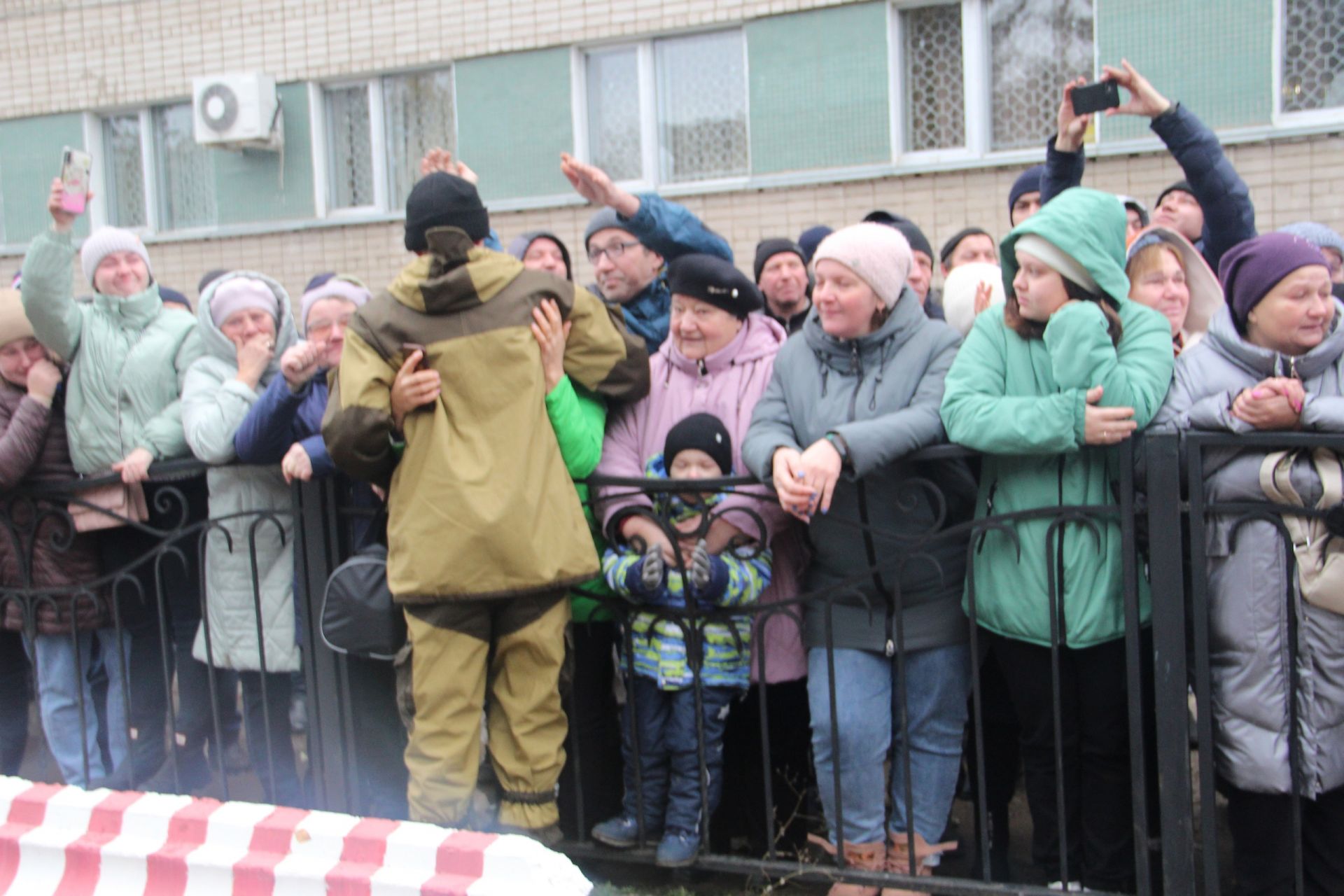 В Заинске провожают мобилизованных второй день подряд