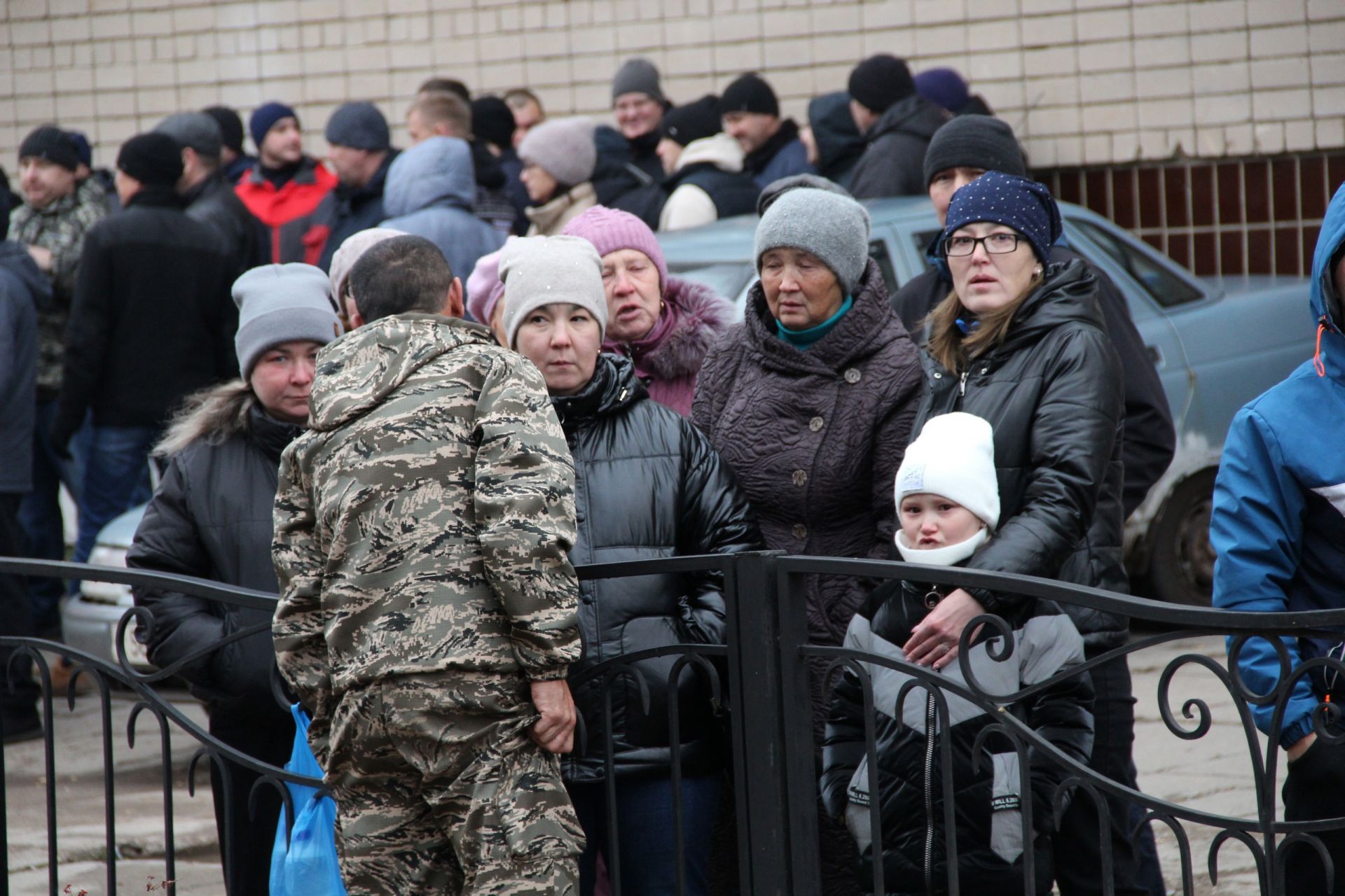 В Заинске провожают мобилизованных второй день подряд