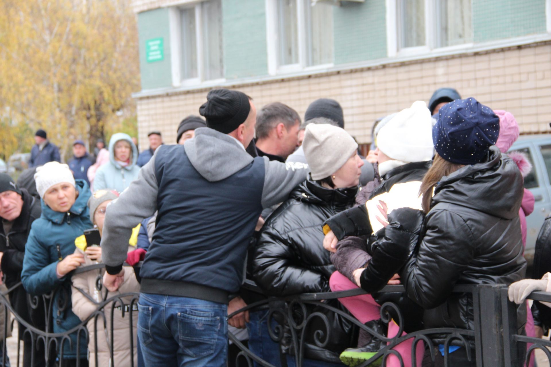 В Заинске провожают мобилизованных второй день подряд