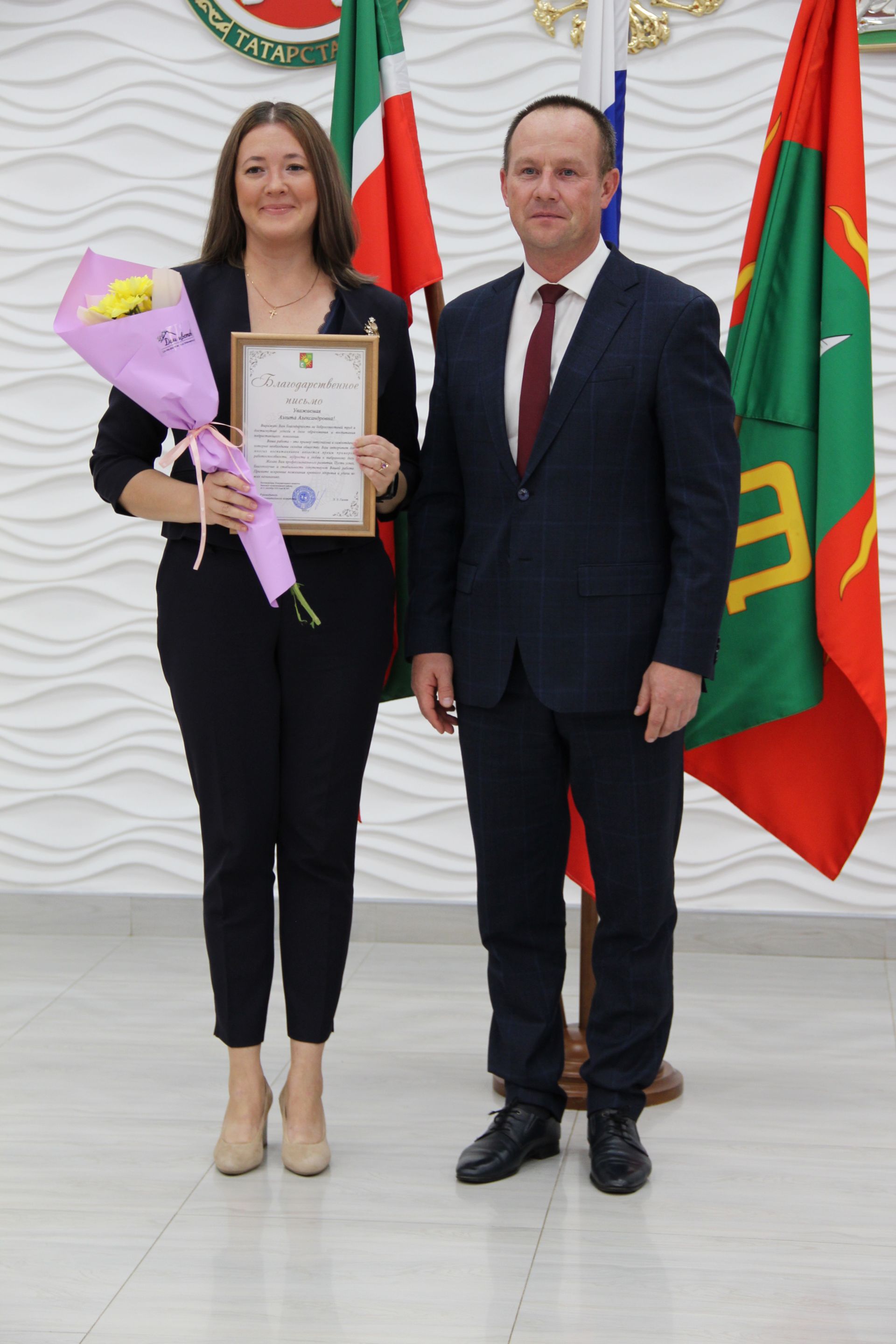 Глава Заинского района поздравил педагогов с профессиональным праздником