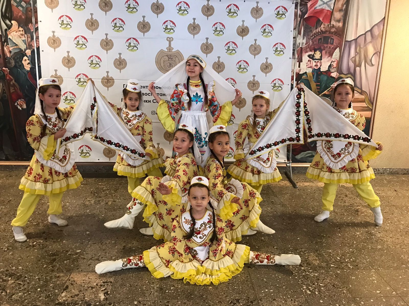 Участники международного инклюзивного фестиваля национальных культур «Алтын Майдан – Алания 2022» из Заинска посетили военный госпиталь