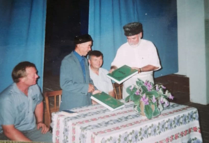 Татарский писатель Рабит Батулла считает, что Заинск имеет более древнюю историю