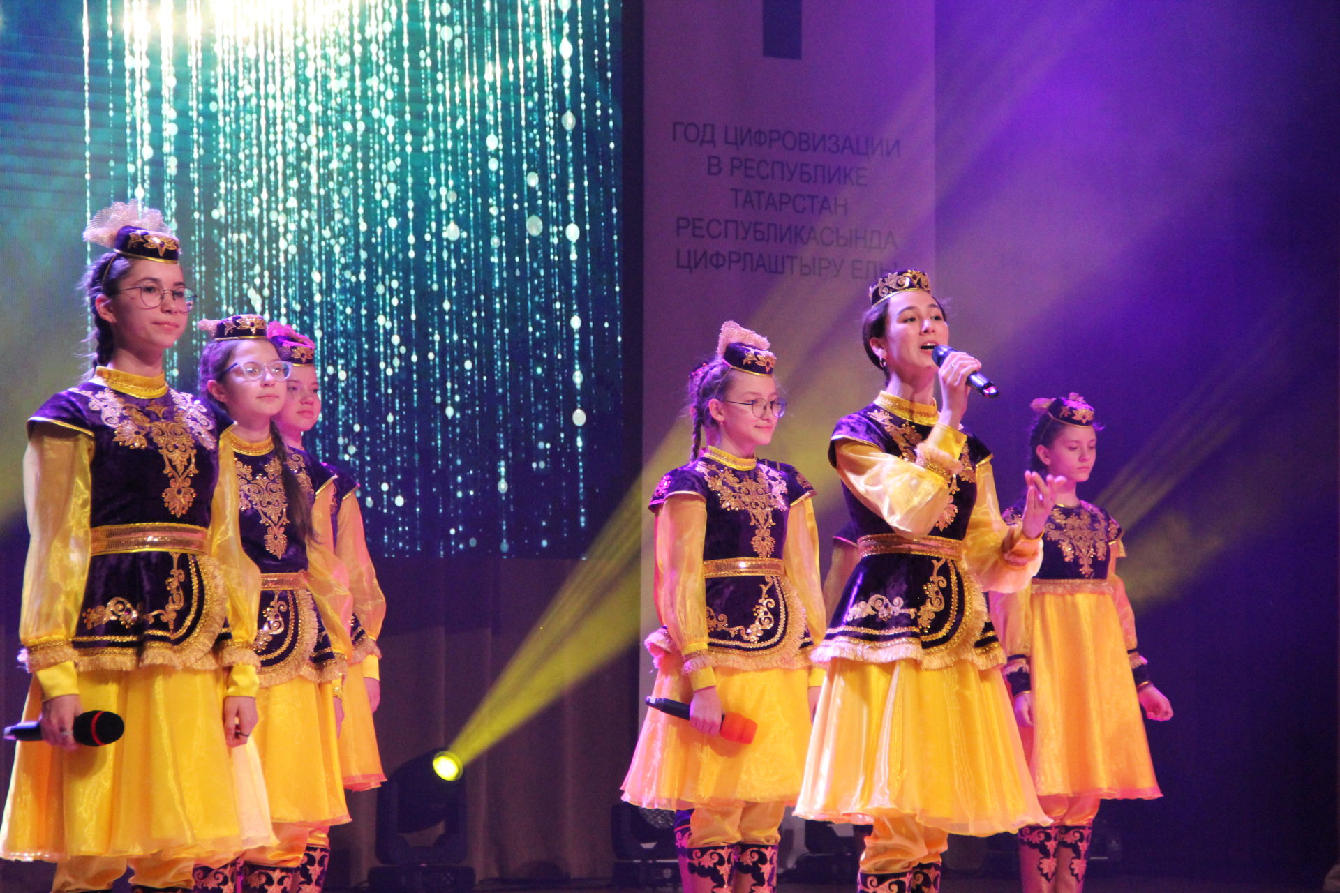 Красочным концертом в Заинске открыли юбилейный для города год