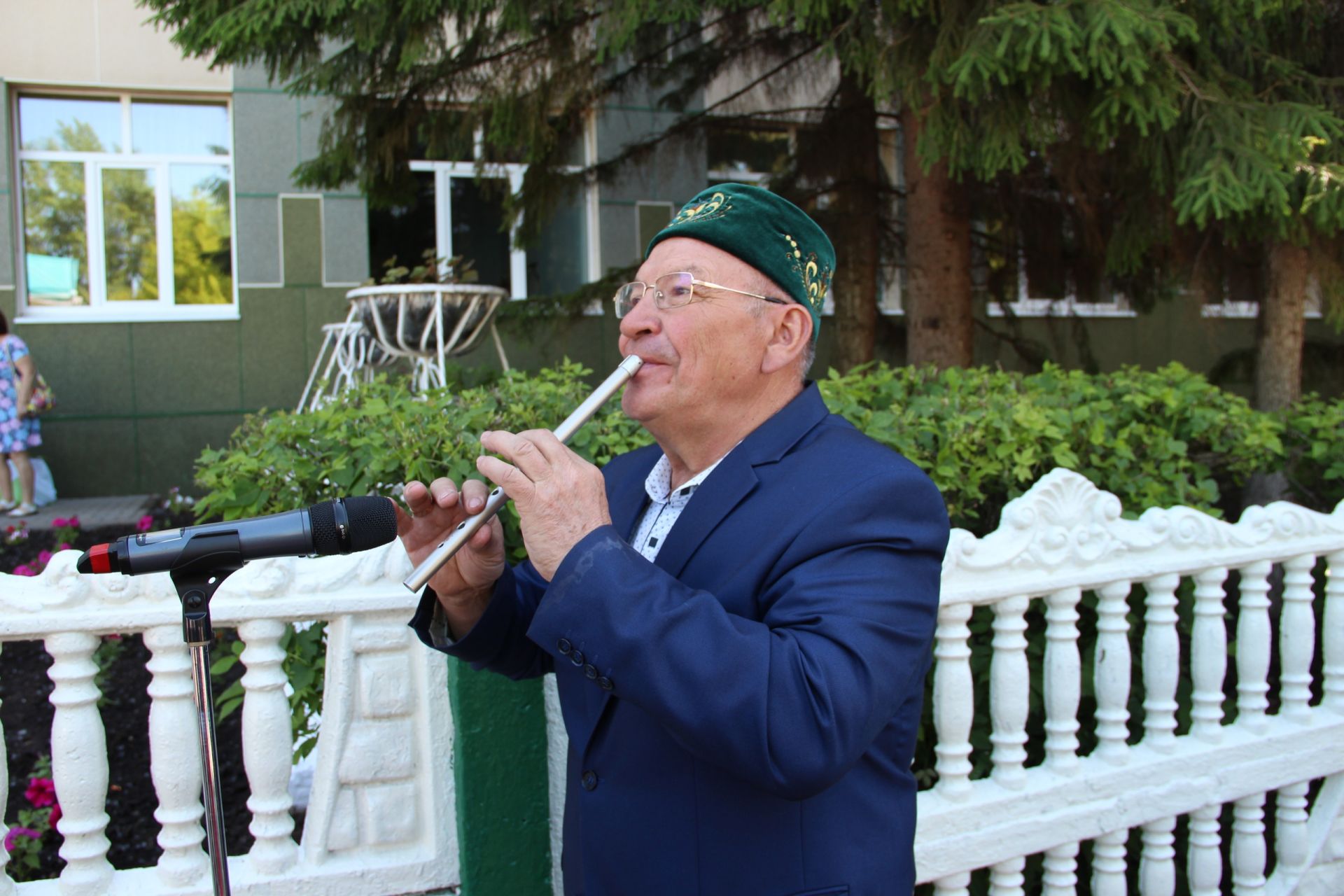В татарской гимназии Заинска открыли мемориальную доску Ринату Фардиеву