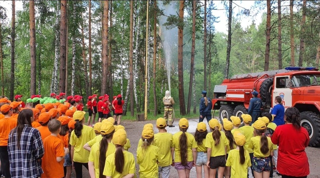 Детям, отдыхающим в загородных лагерях, напомнили о пожарной безопасности