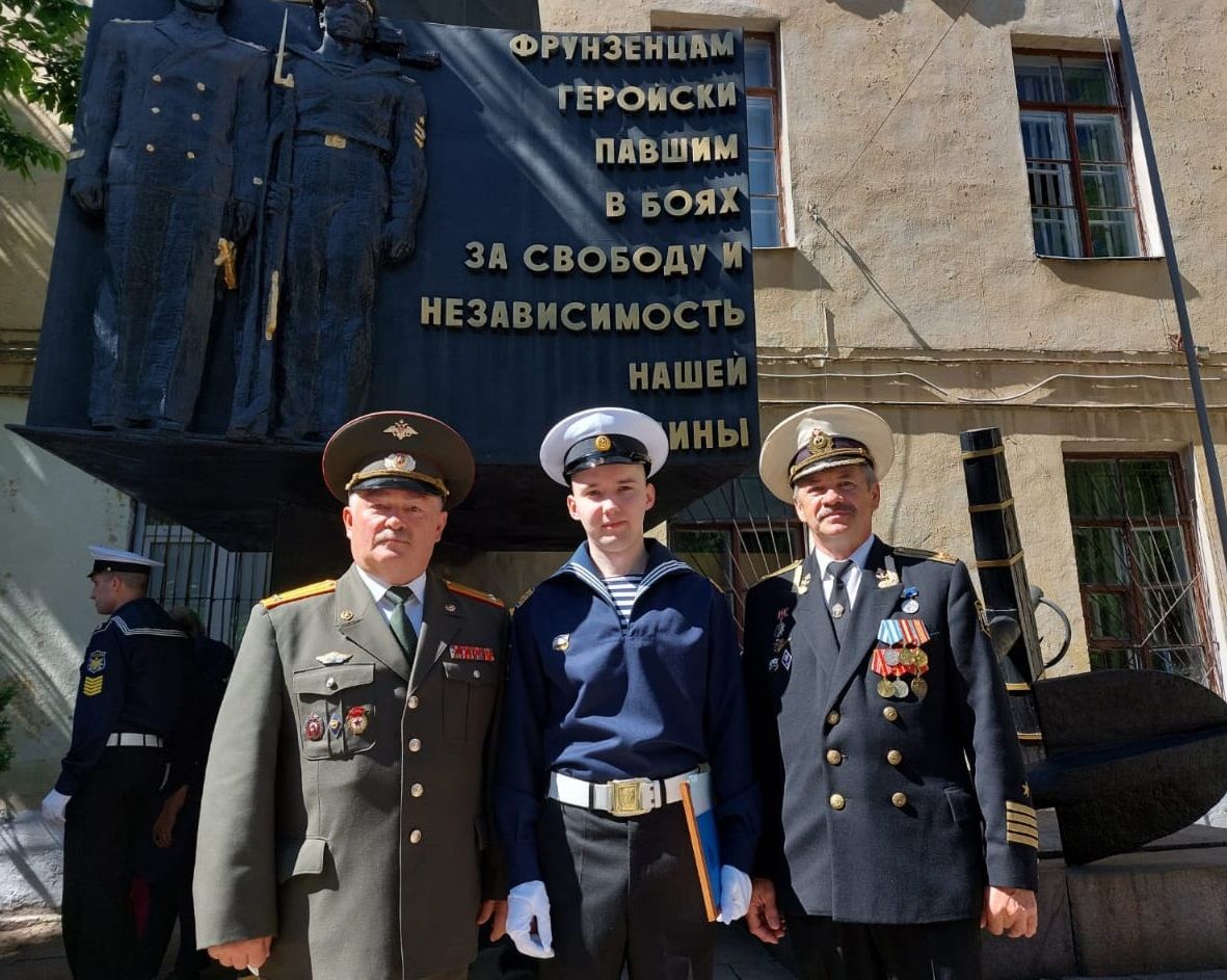 Ветераны вооруженных сил встретились с курсантами военных учебных заведений