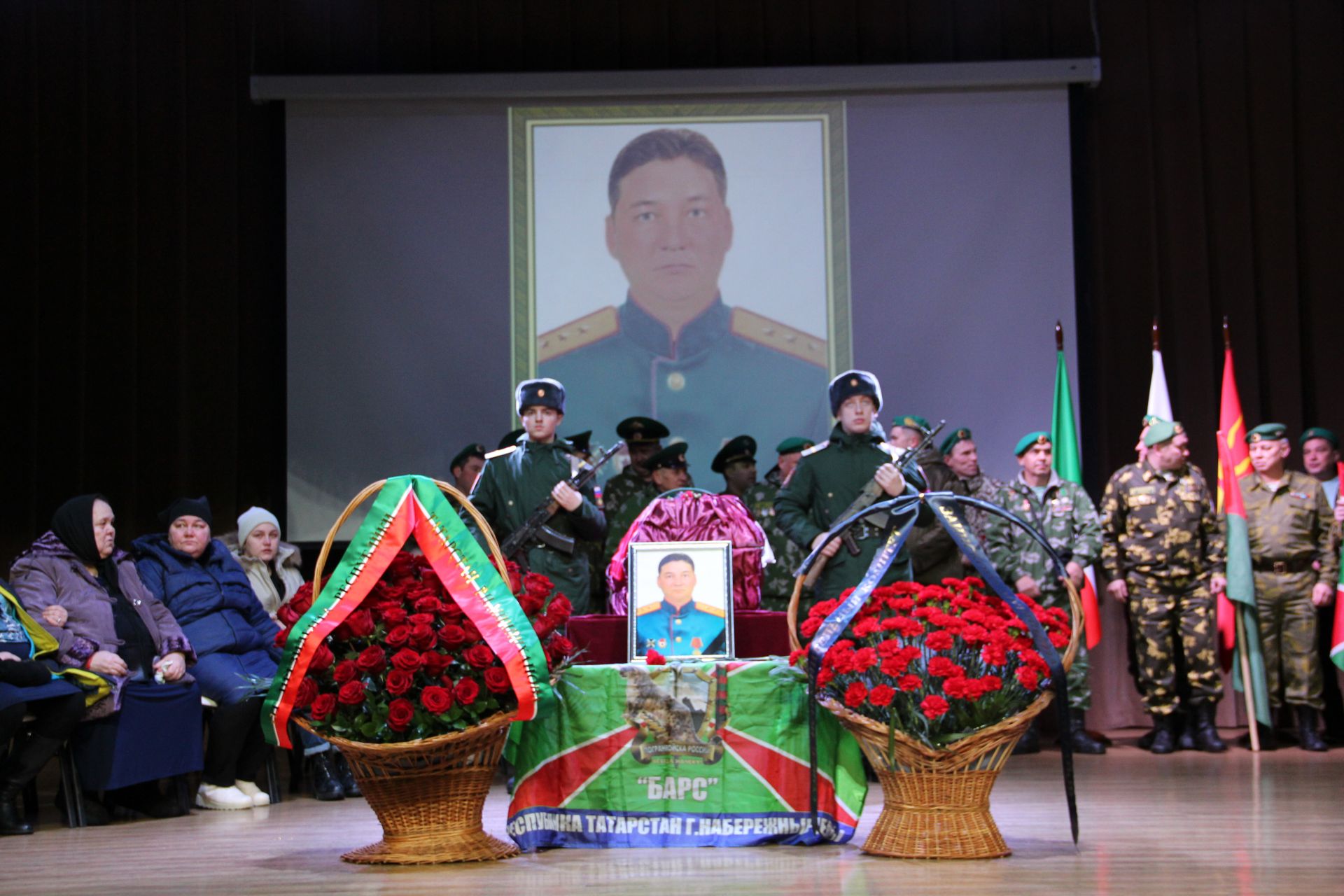 Бүген Зәйдә махсус хәрби операциядә һәлак булган Василий Каплин белән хушлаштылар