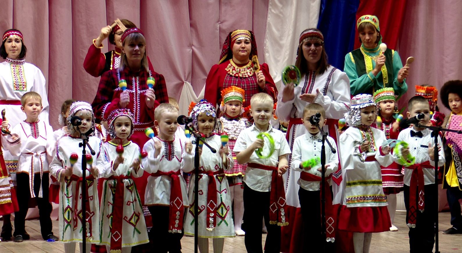 В Заинске состоялся праздничный концерт, посвященный Дню народного единства