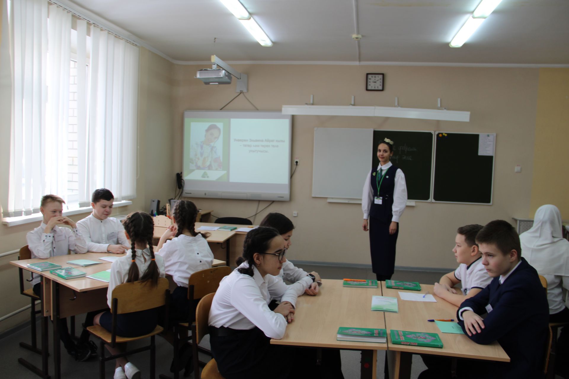 Зәйдә “Иң яхшы татар теле һәм әдәбияты укытучысы” Бөтенроссия һөнәри бәйгесенең төбәк этабы бара