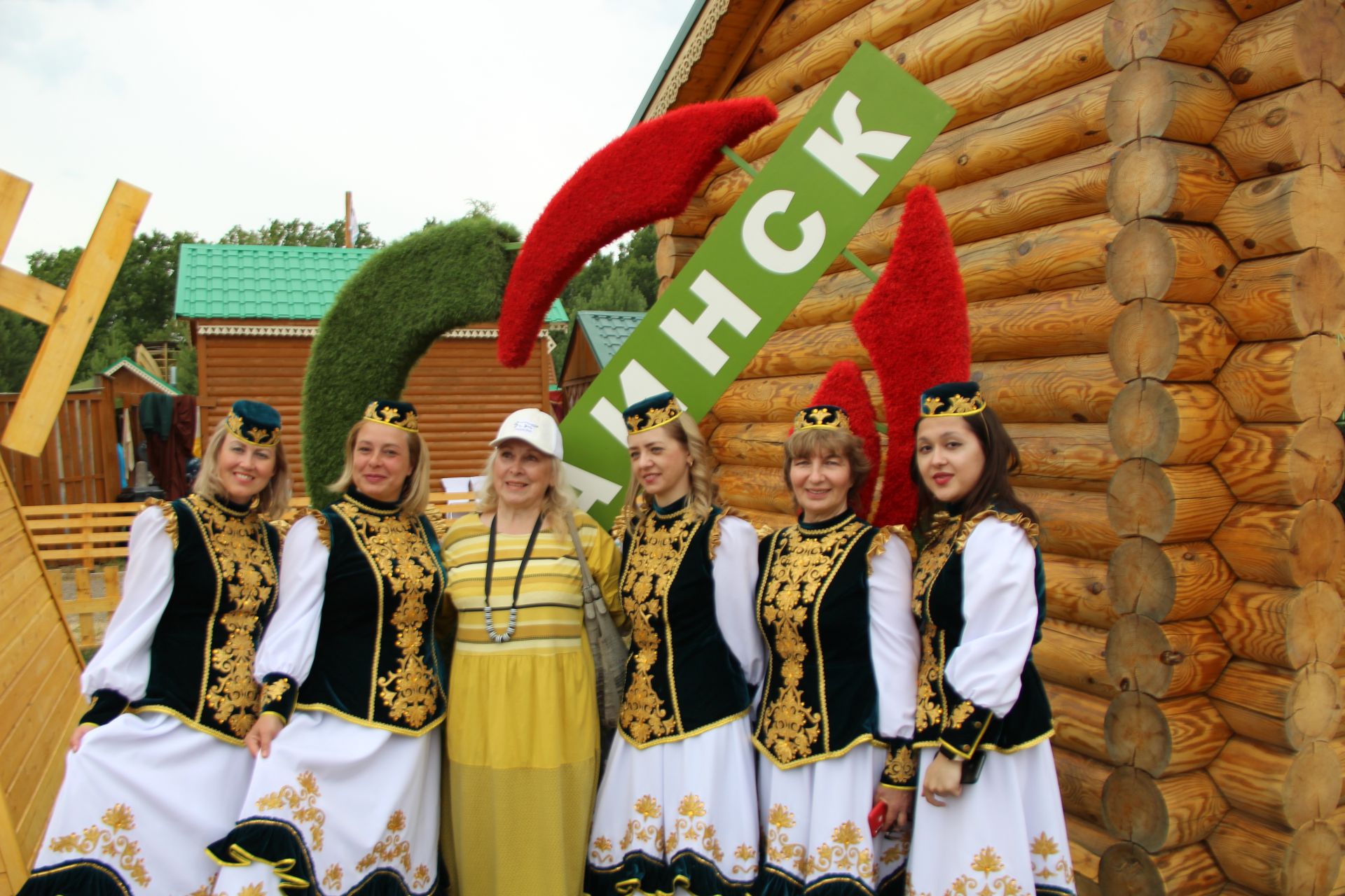 Заинское подворье украсило Сабантуй в Казани