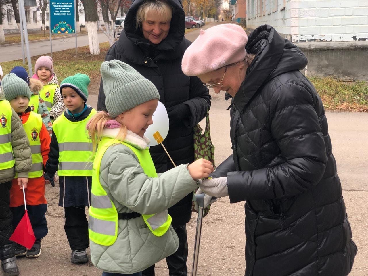 Киемдәге яктылыкны кире кайтаручы элементларның файдасын аңлаттылар