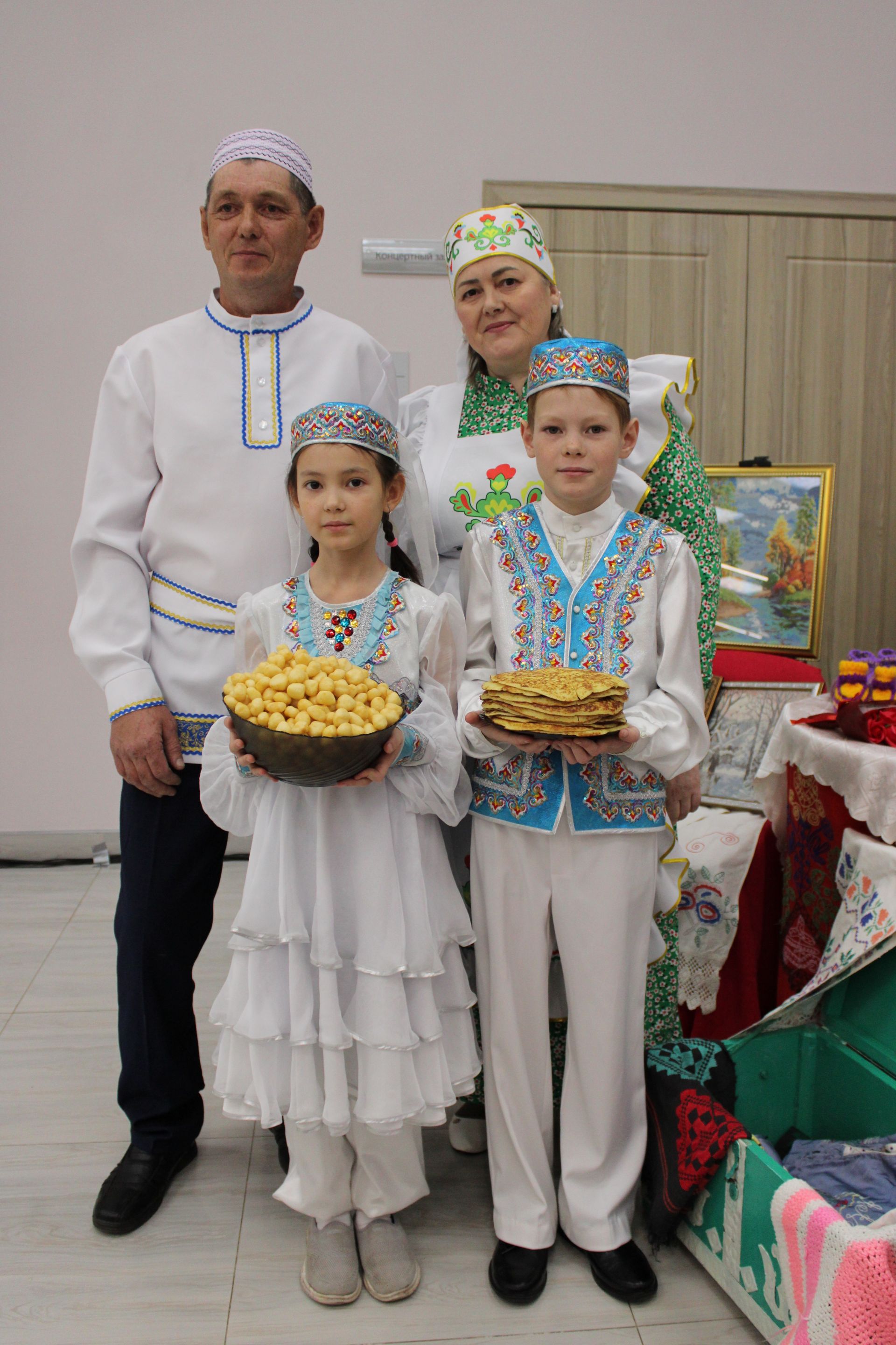 Стало известно, какая из десяти заинских семей одержала победу в муниципальном этапе фестиваля «Эхо веков в истории семьи»