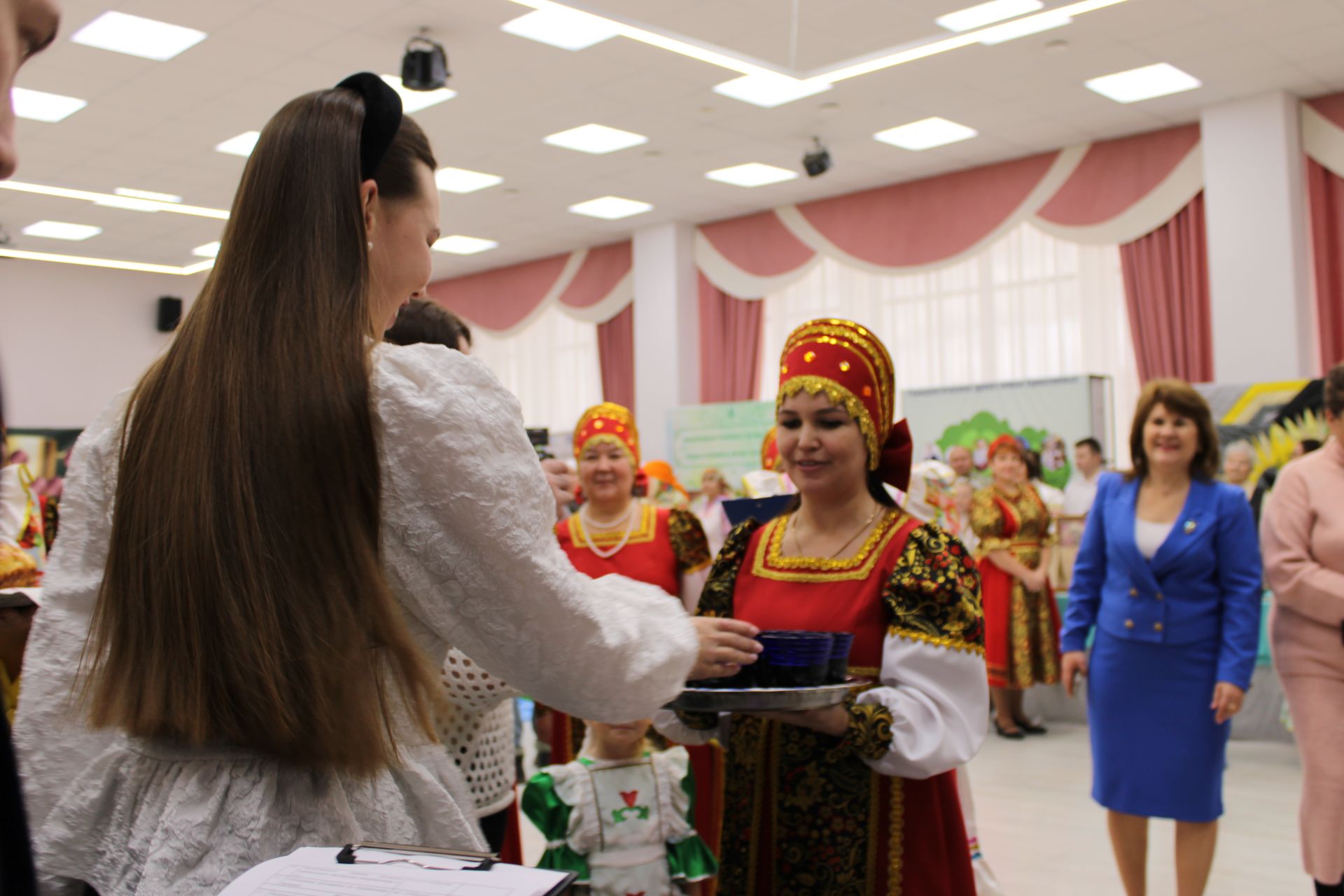 Стало известно, какая из десяти заинских семей одержала победу в муниципальном этапе фестиваля «Эхо веков в истории семьи»