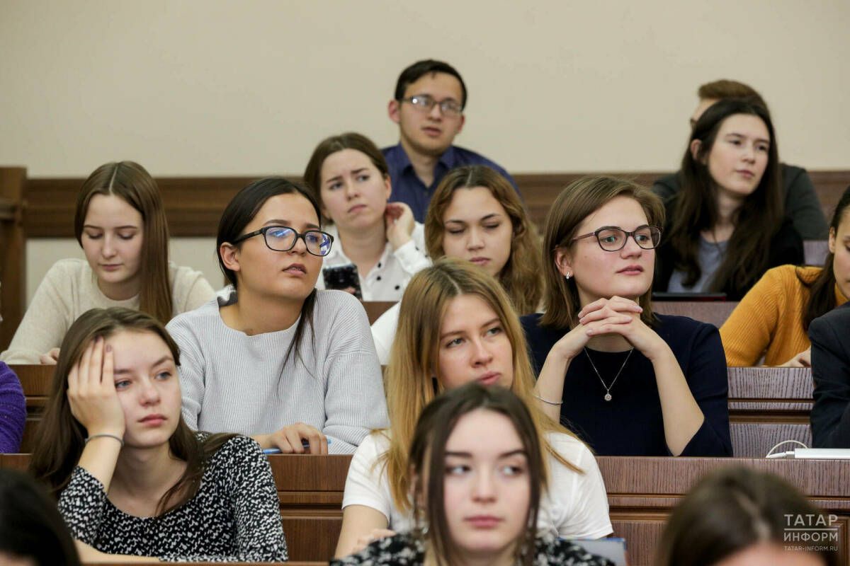 Работа госслужащих станет доступнее для молодежи в Татарстане