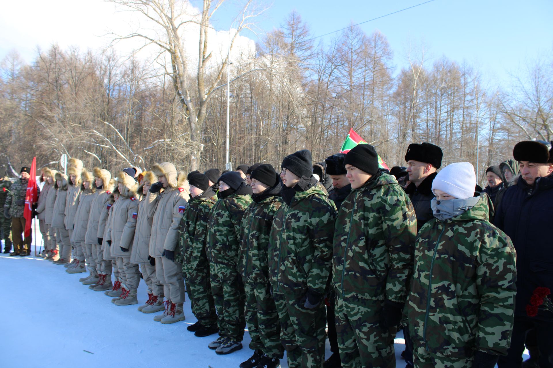 «Кайнар нокталар» да хәрби хезмәт үтүчеләргә хөрмәт белдерелде