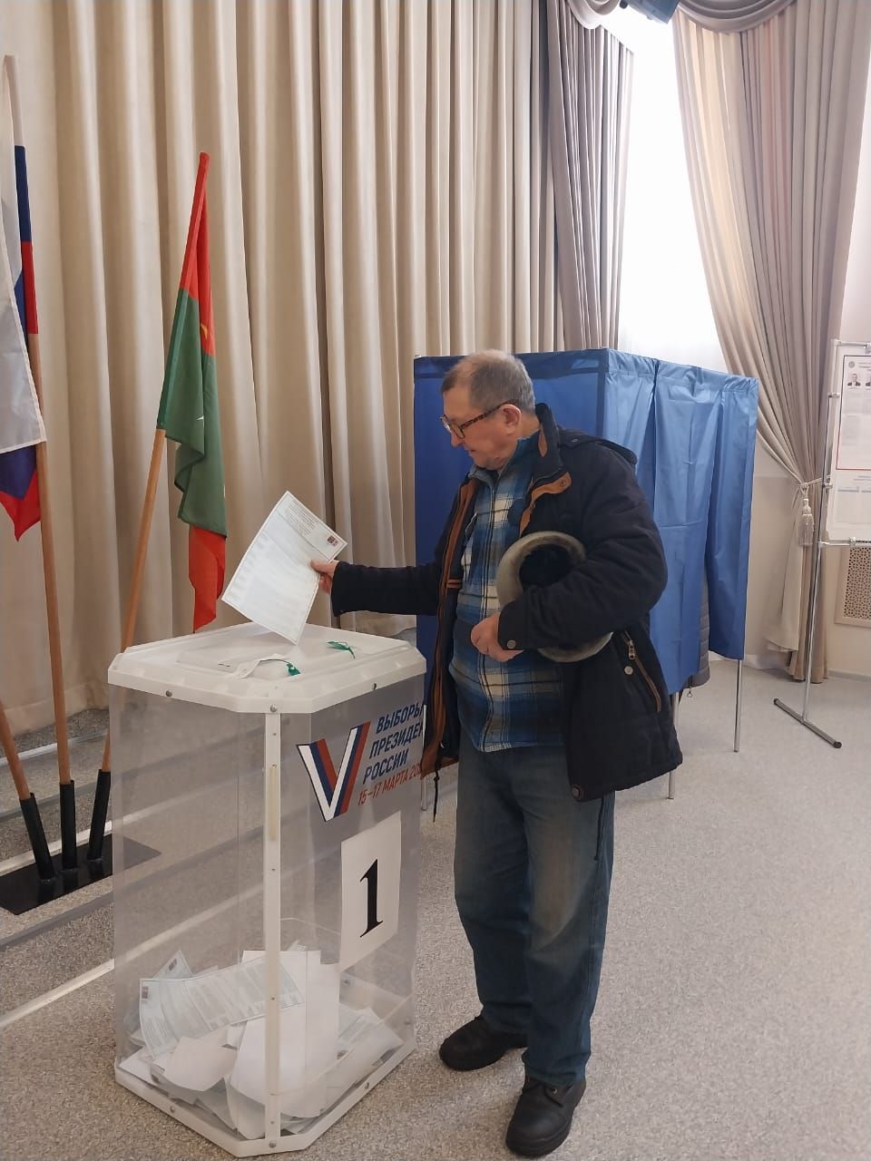 В Заинске первые избиратели показали высокую активность